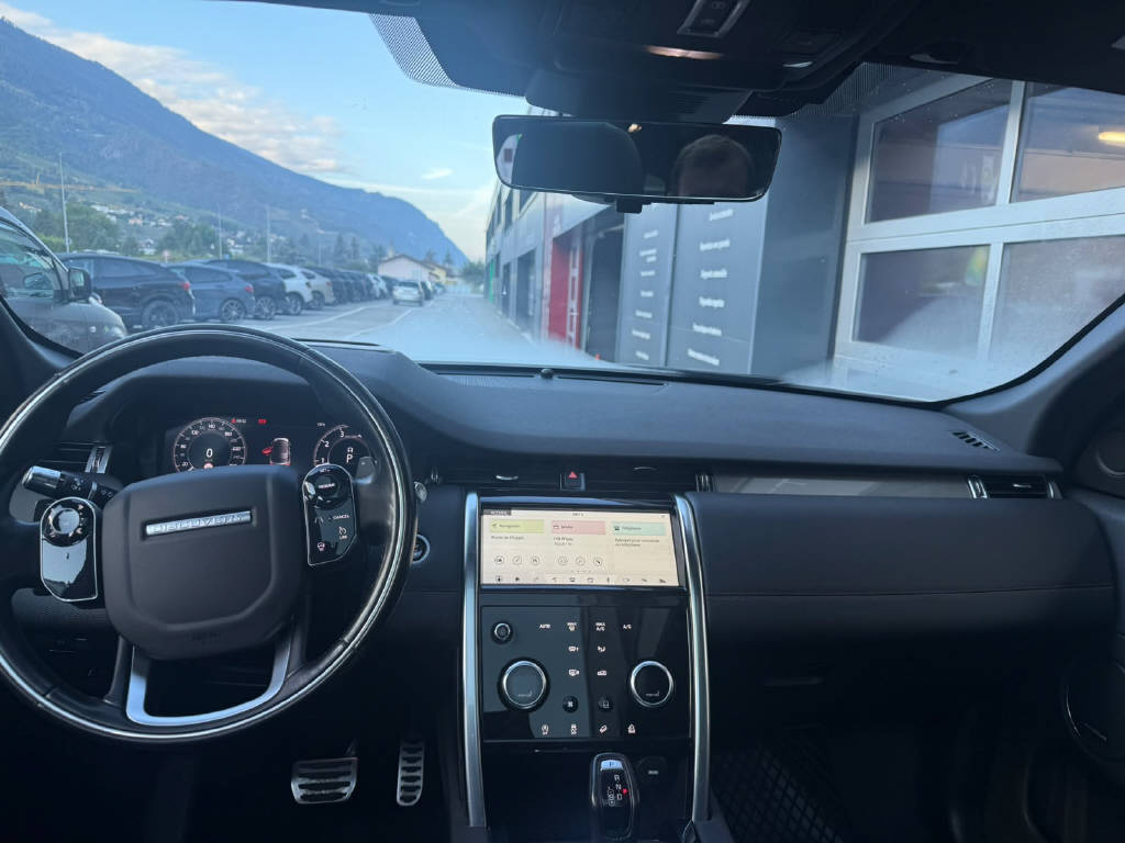 LAND ROVER Discovery Sport 2.0 Si4 250 R-Dynamic SE-image-5