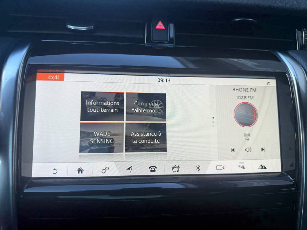 LAND ROVER Discovery Sport 2.0 Si4 250 R-Dynamic SE-image-13