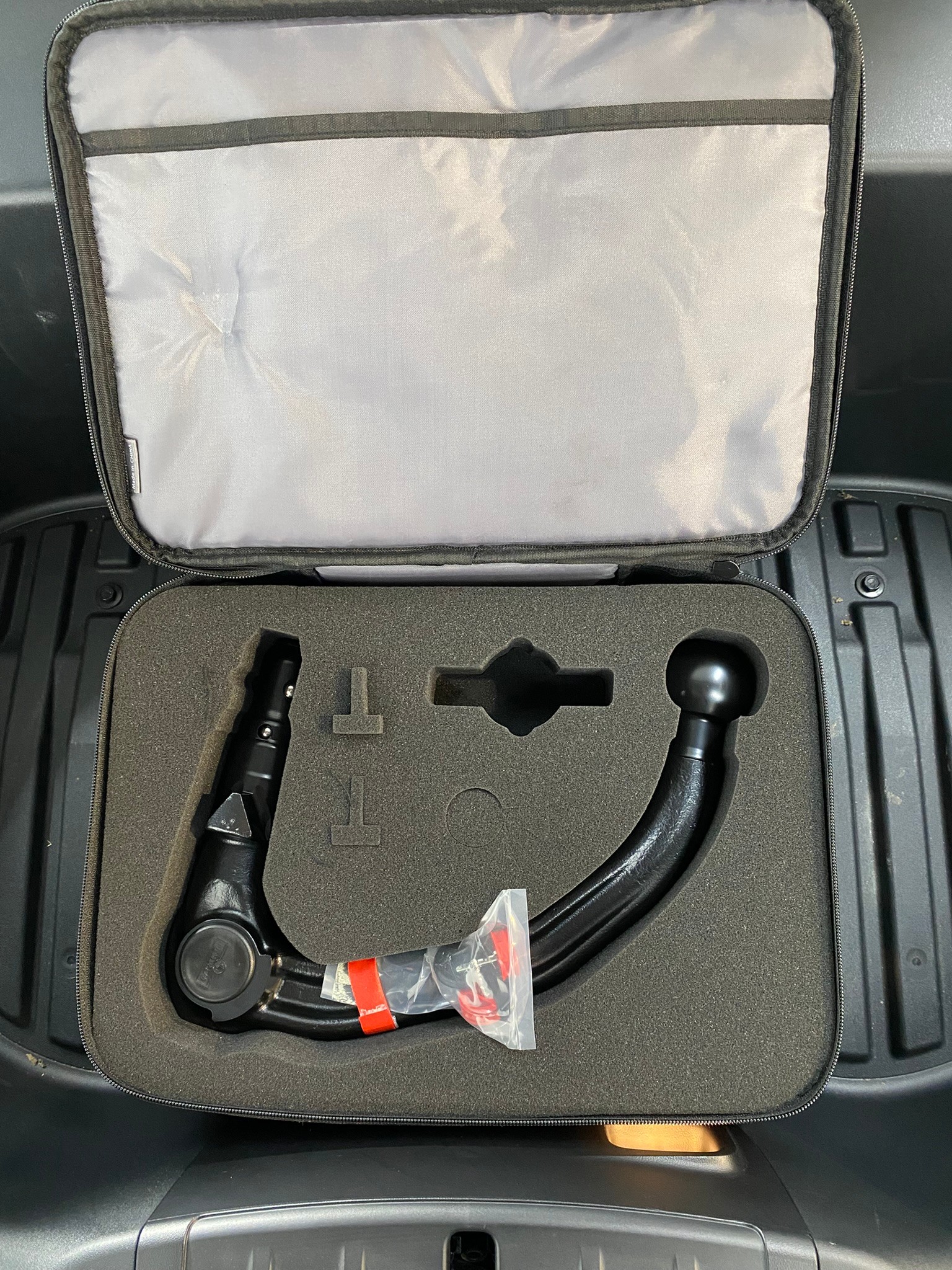 TESLA Model 3 Long Range Dual Motor AWD-image-24