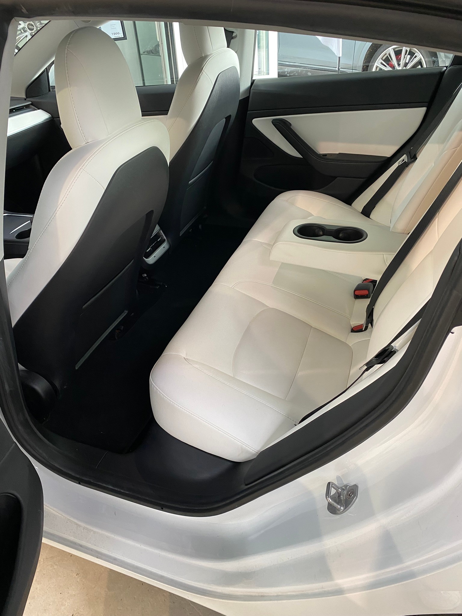 TESLA Model 3 Long Range Dual Motor AWD-image-26