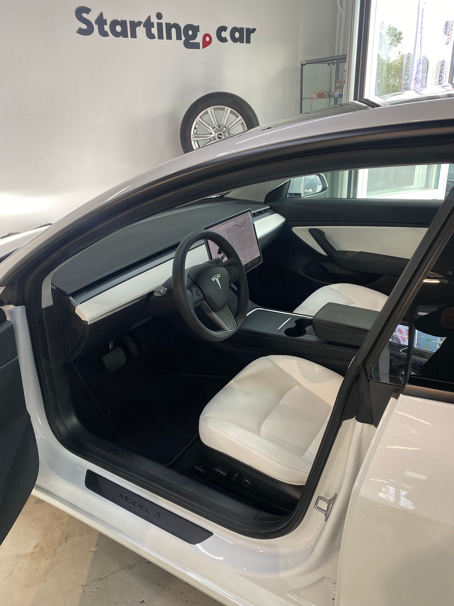 TESLA Model 3 Long Range Dual Motor AWD-image-15