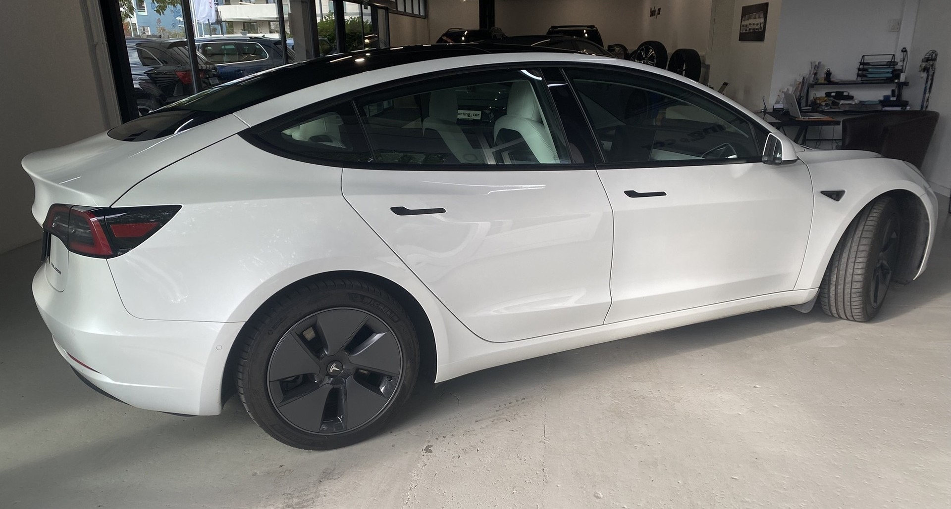 TESLA Model 3 Long Range Dual Motor AWD-image-2