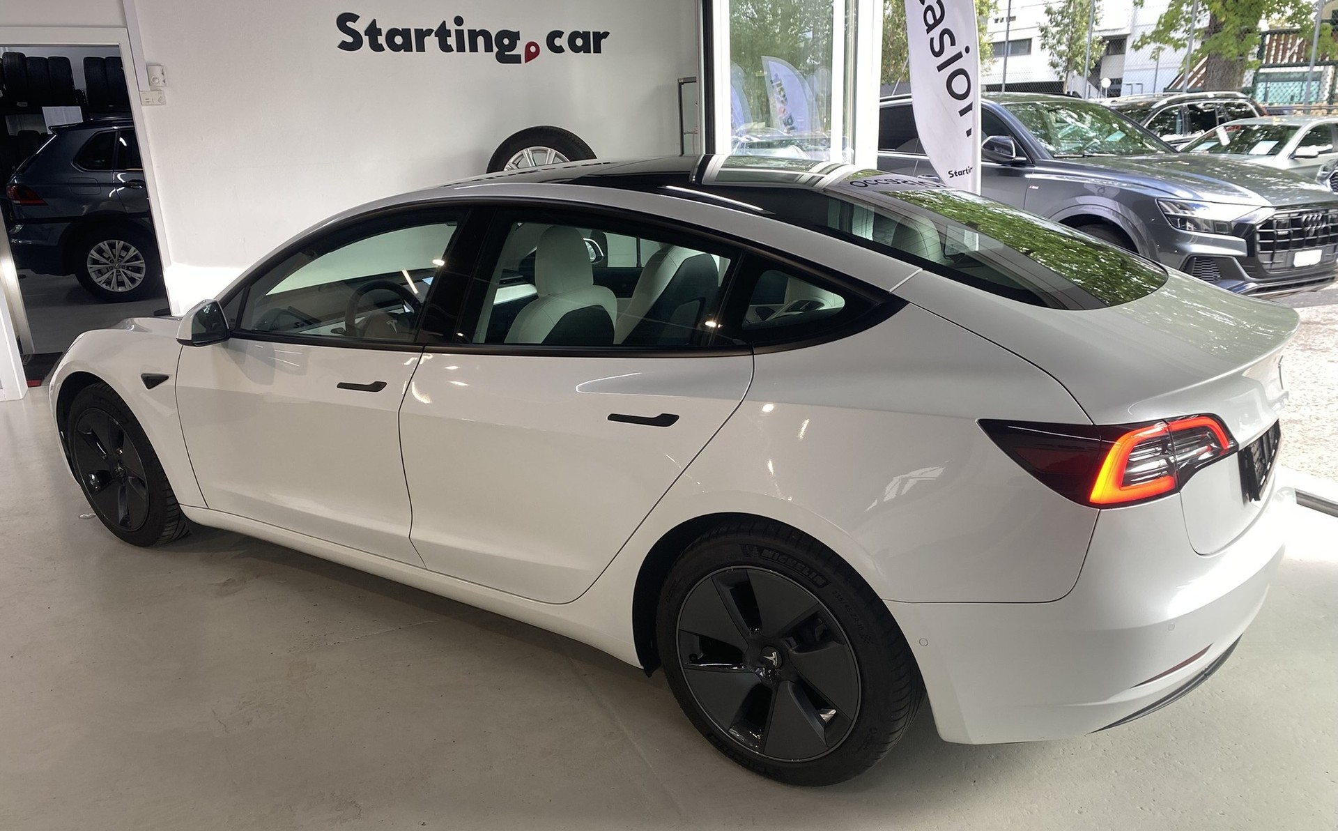 TESLA Model 3 Long Range Dual Motor AWD-image-11