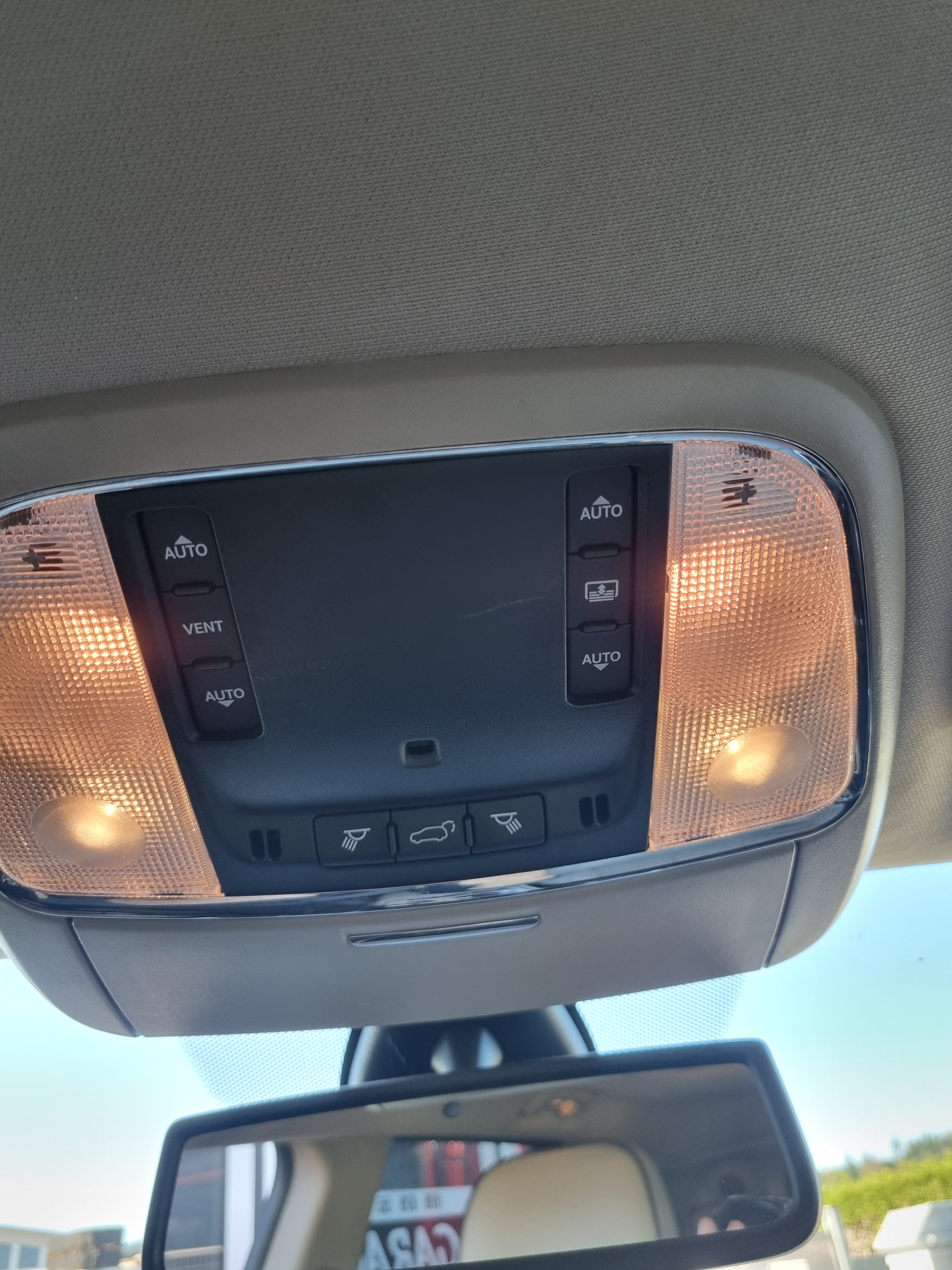 JEEP Grand Cherokee 3.0 CRD Overland Automatic-image-11