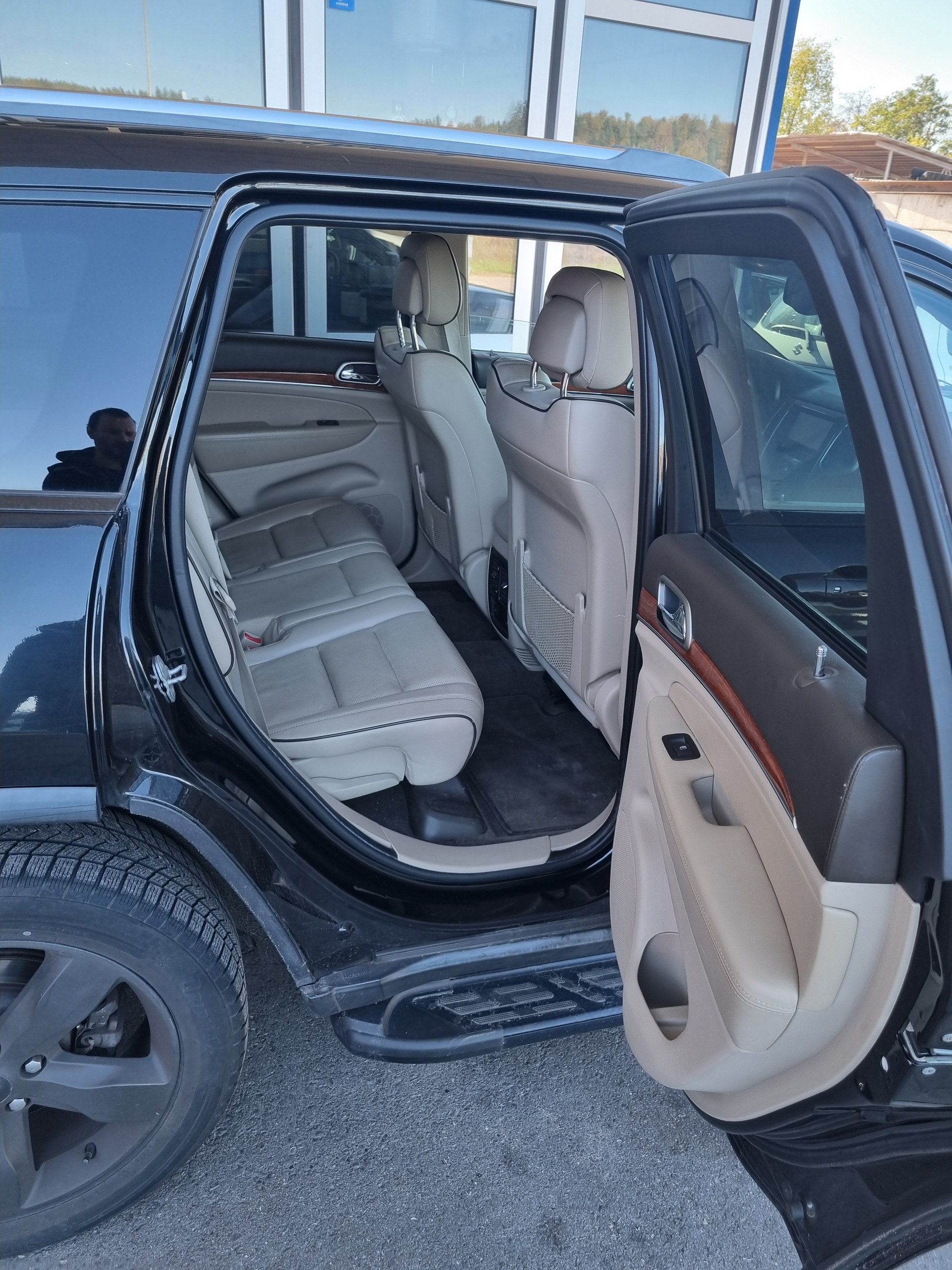 JEEP Grand Cherokee 3.0 CRD Overland Automatic-image-8