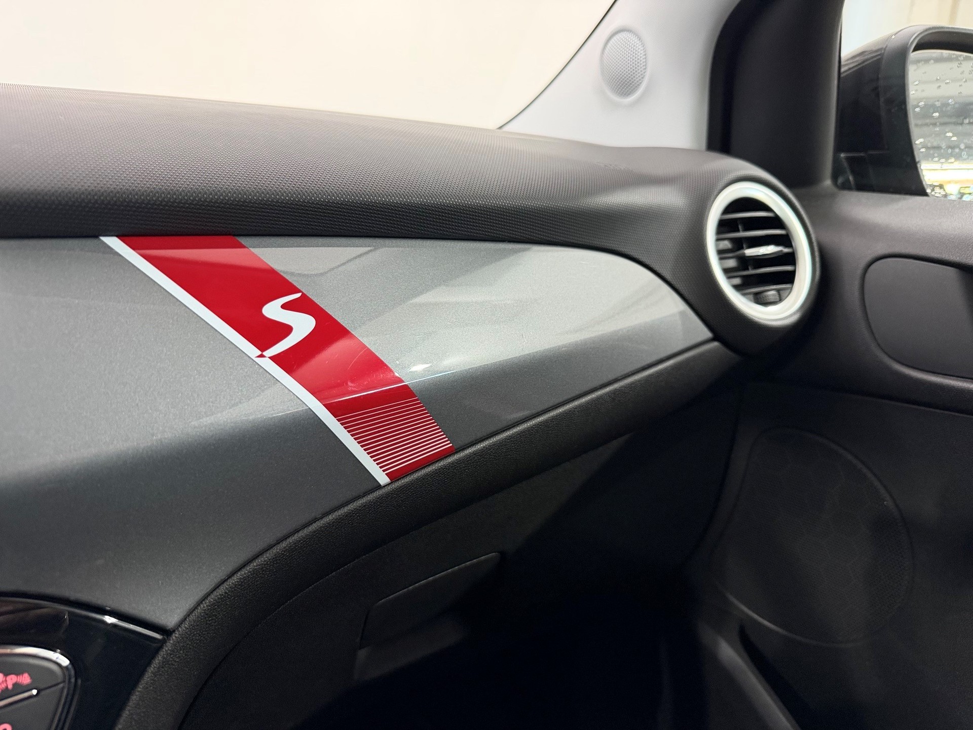 OPEL Adam 1.4i Turbo S S/S-image-17