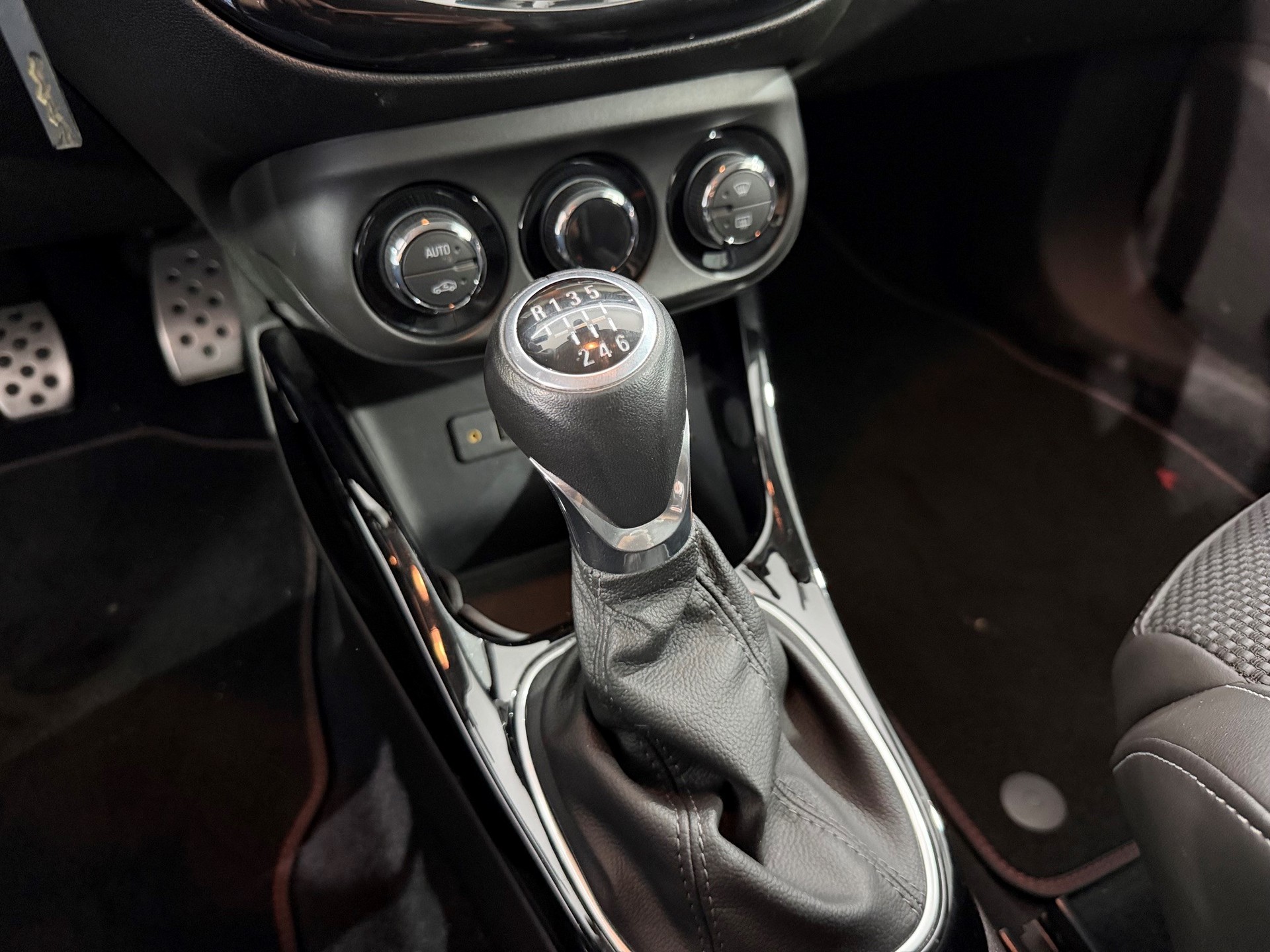 OPEL Adam 1.4i Turbo S S/S-image-12