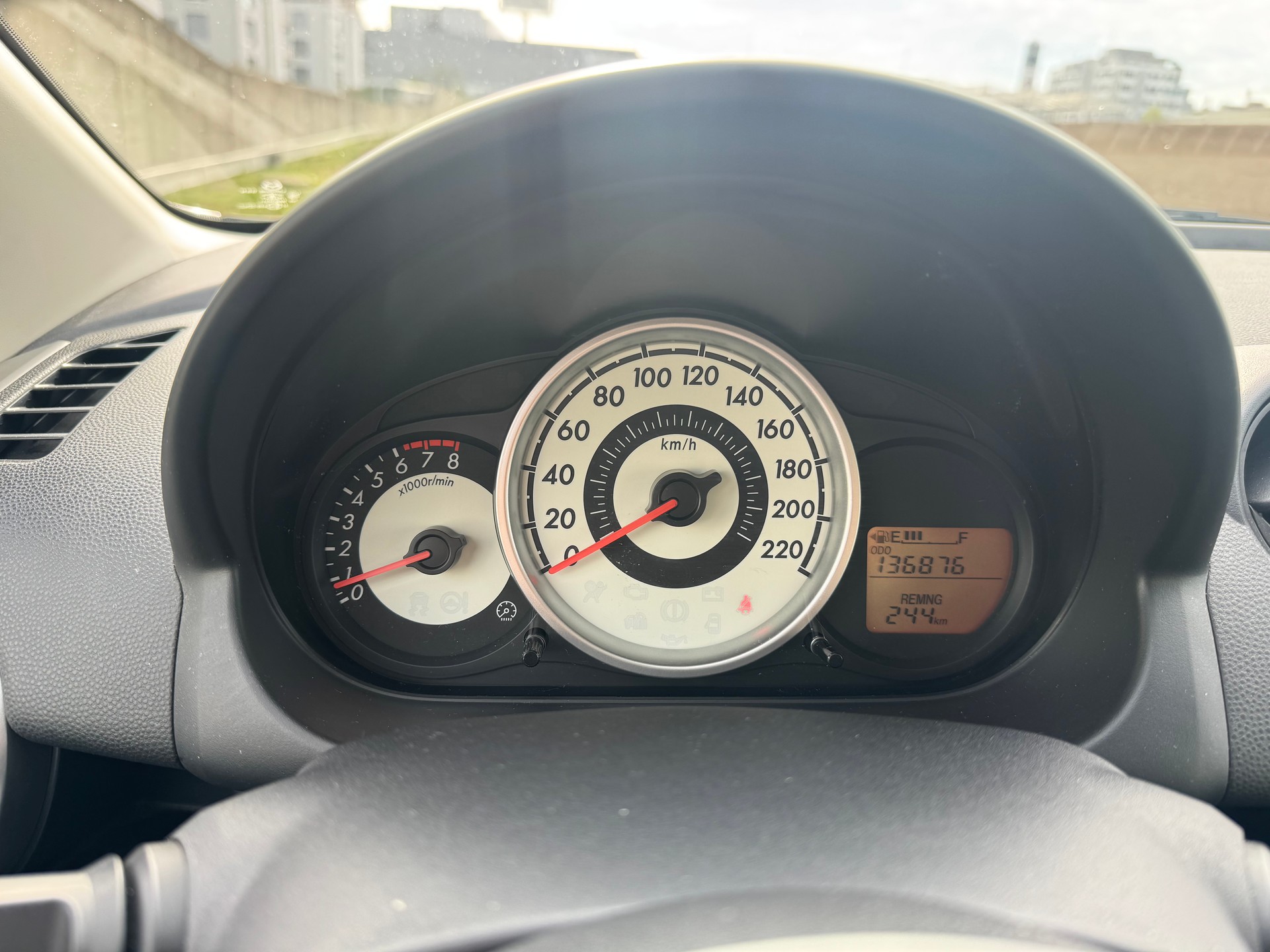 MAZDA 2 1.3i 16V Exclusive-image-11