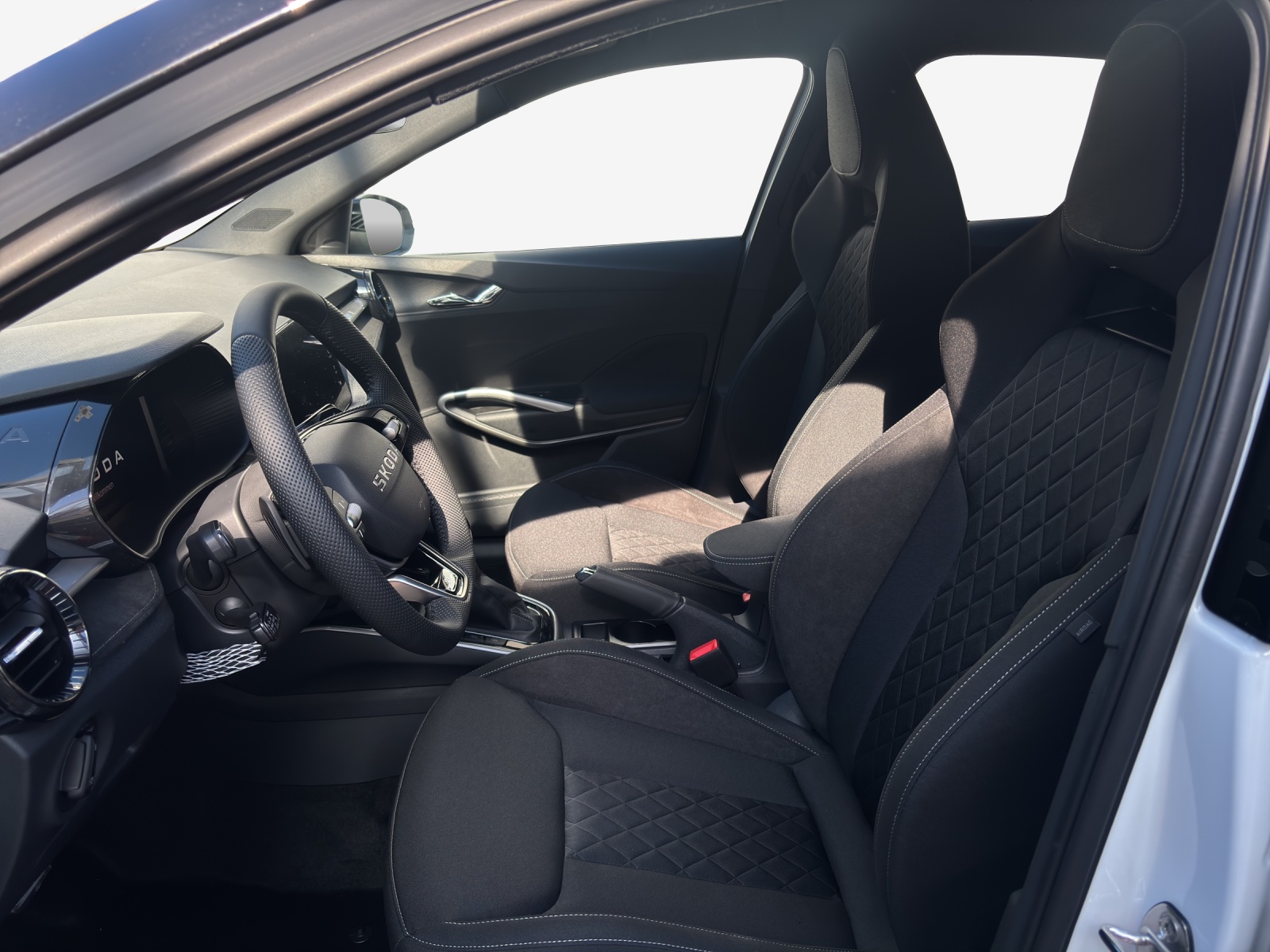 SKODA Fabia 1.0 TSI Monte Carlo DSG-image-7