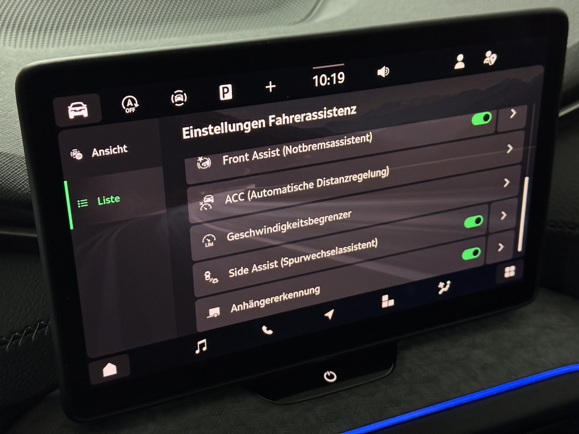 SKODA Kodiaq 1.5 TSI mHEV Selection 7-Plätzer "AHK-DCC-Leder-360°Park Assist IPA"-image-24