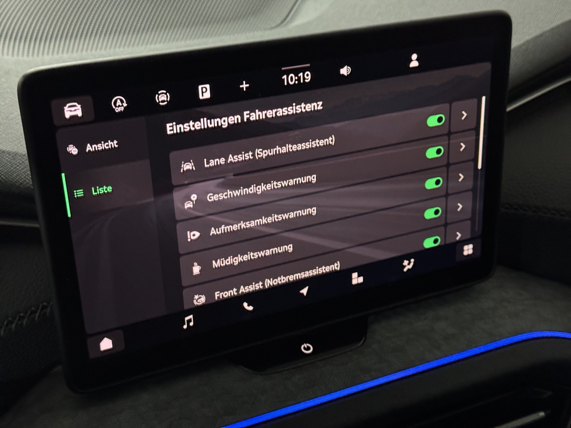 SKODA Kodiaq 1.5 TSI mHEV Selection 7-Plätzer "AHK-DCC-Leder-360°Park Assist IPA"-image-23