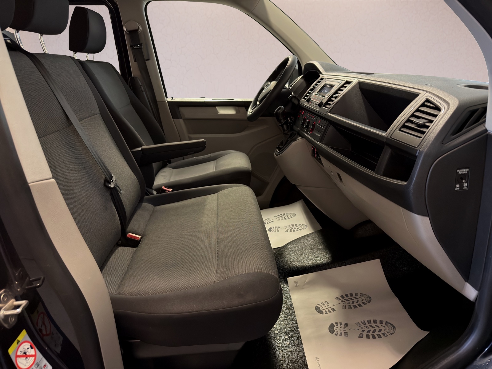 VW T6 2.0 TDI 9Pl.-image-12