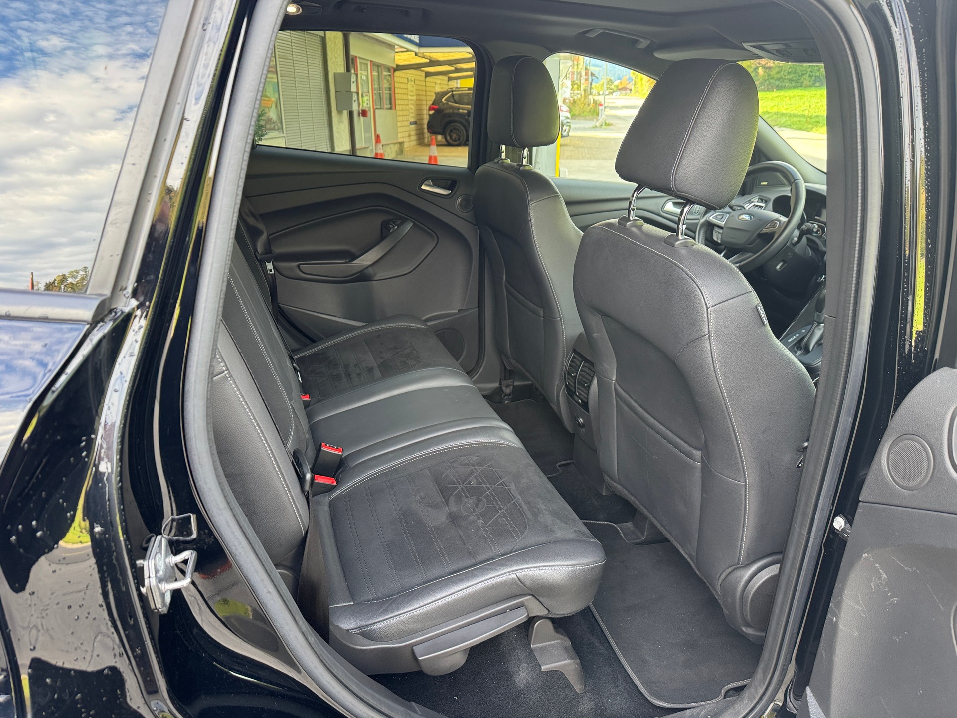FORD Kuga 2.0 TDCi ST Line 4WD PowerShift-image-7