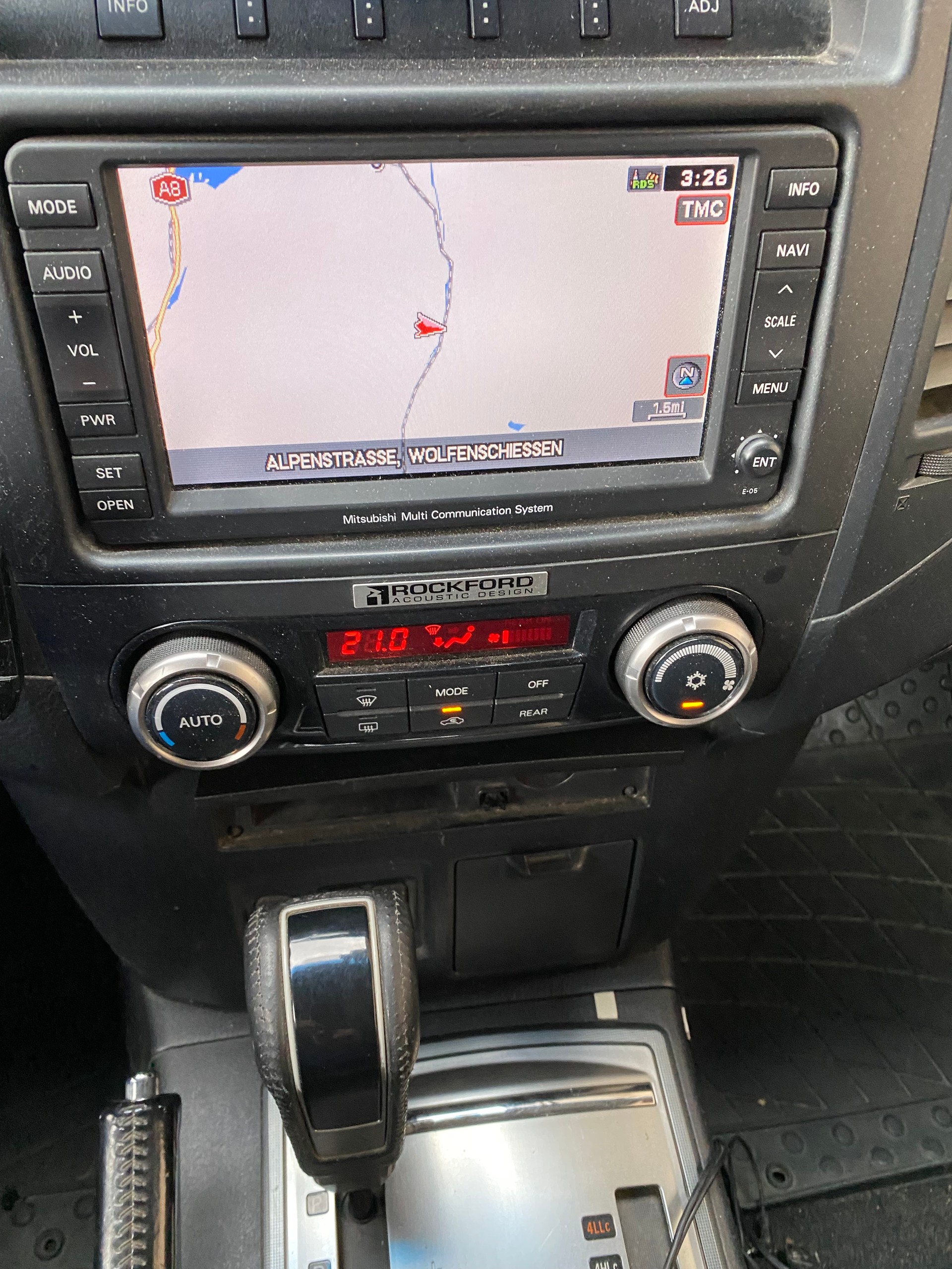 MITSUBISHI Pajero 3.2 DI-D Navigator Automatic-image-4