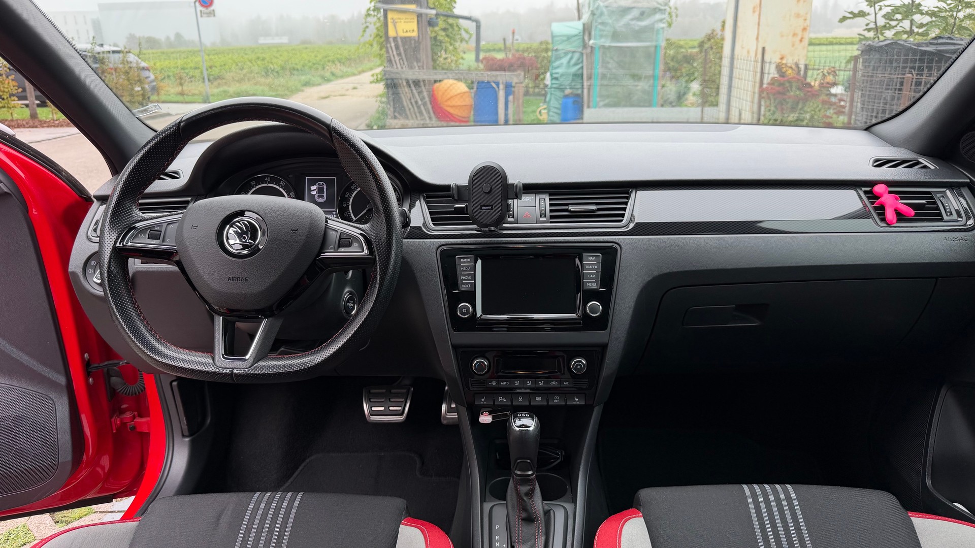 SKODA 1.4 TSI Monte Carlo DSG-image-4