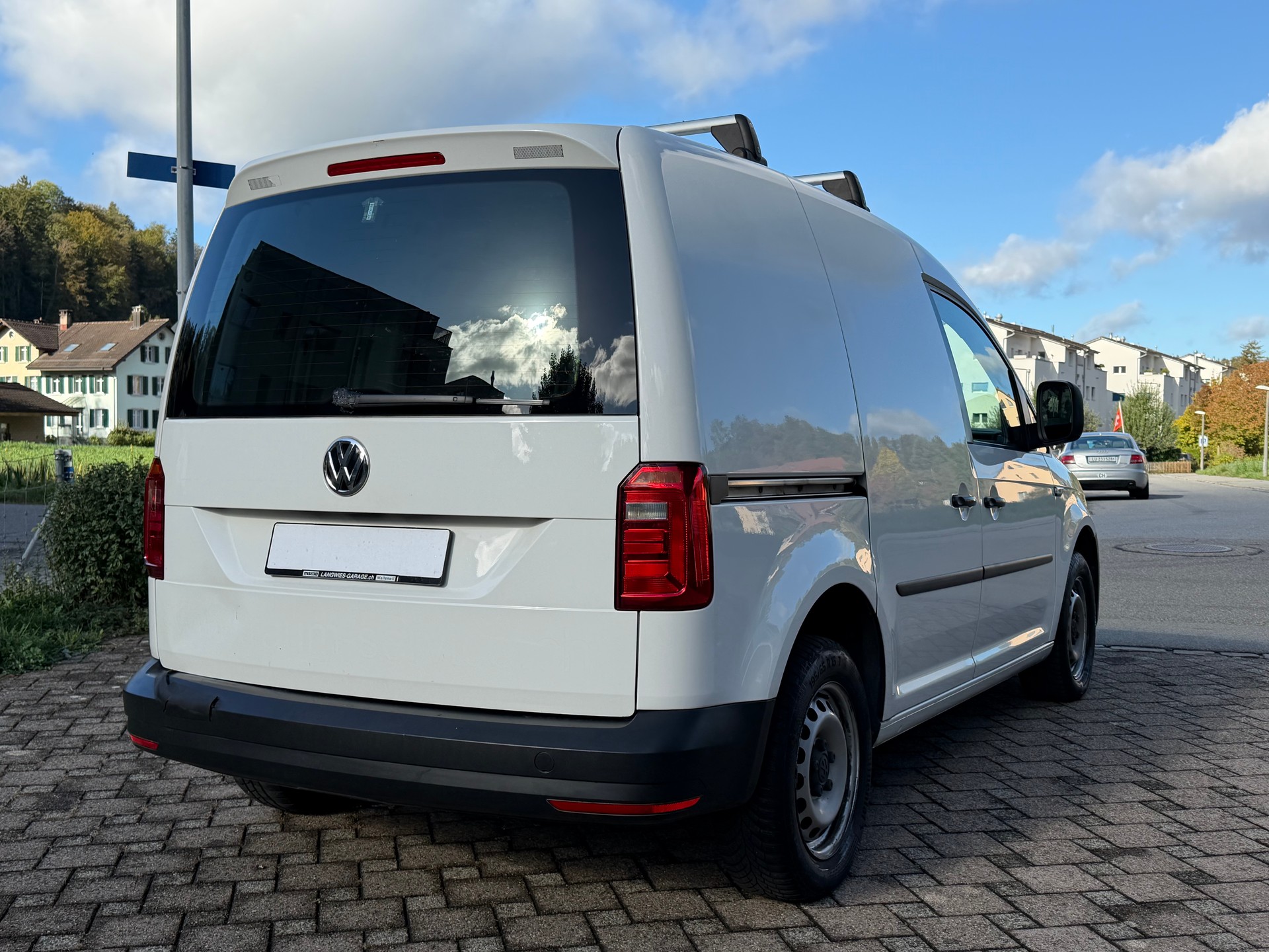 VW Caddy 1.2 TSI Entry BlueMotion Technology-image-4