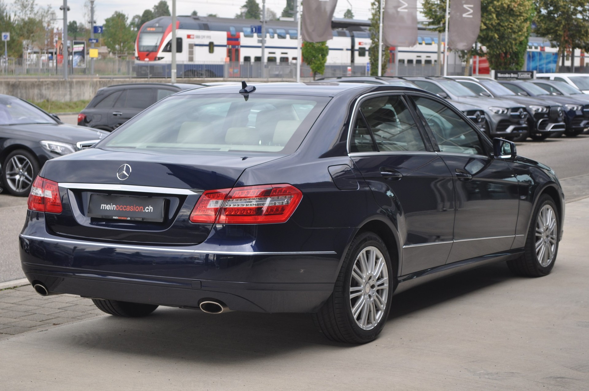 MERCEDES-BENZ E 300 CGI BlueEff Elég.-image-12