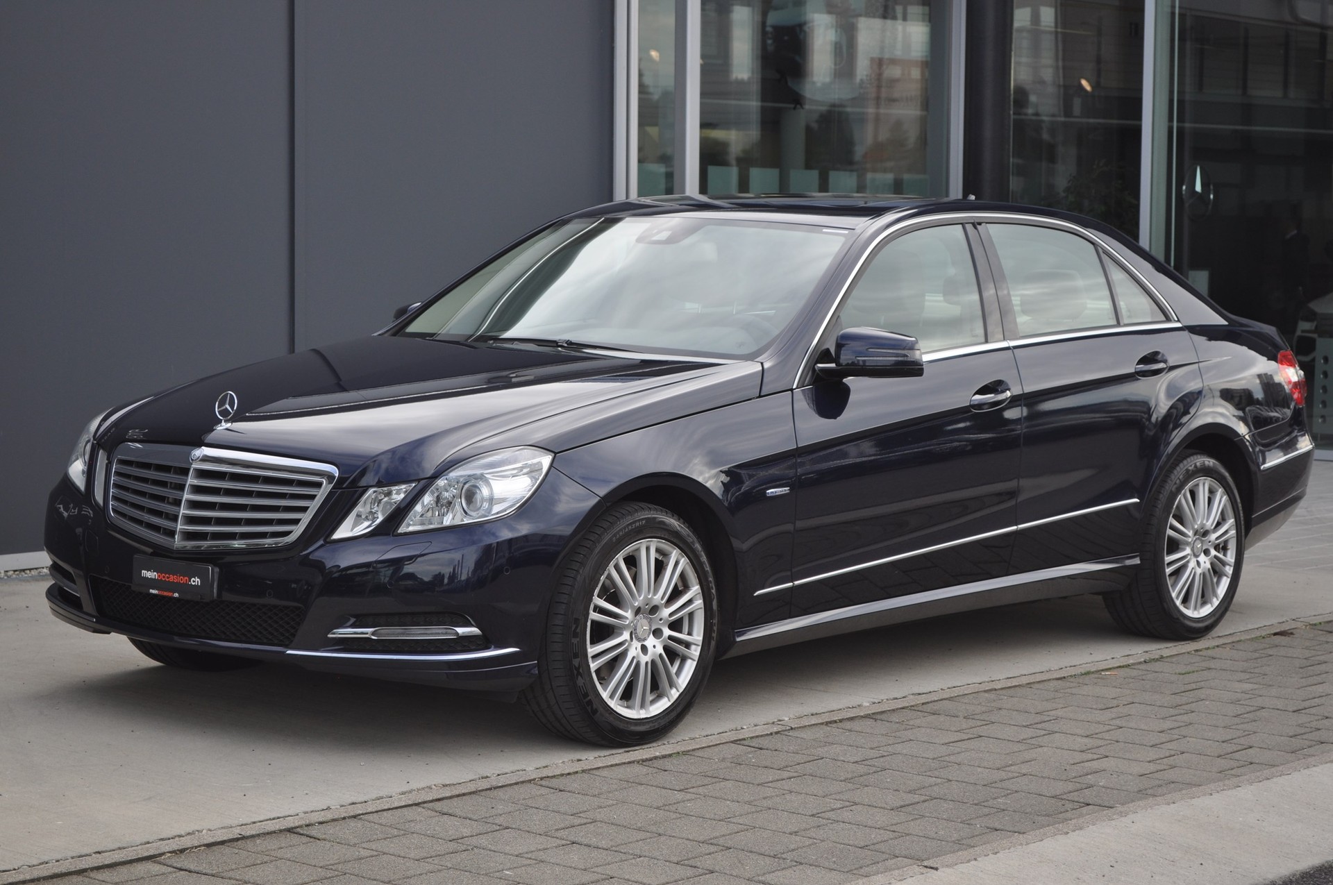 MERCEDES-BENZ E 300 CGI BlueEff Elég.-image-1