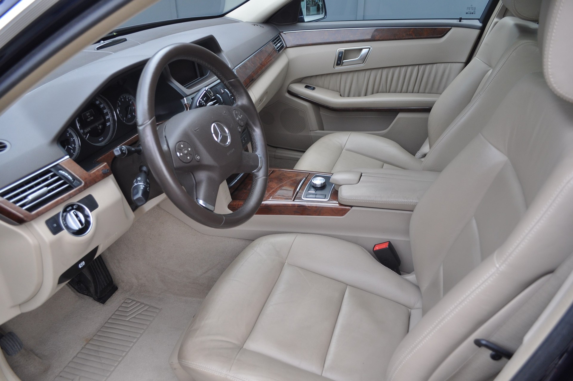 MERCEDES-BENZ E 300 CGI BlueEff Elég.-image-3