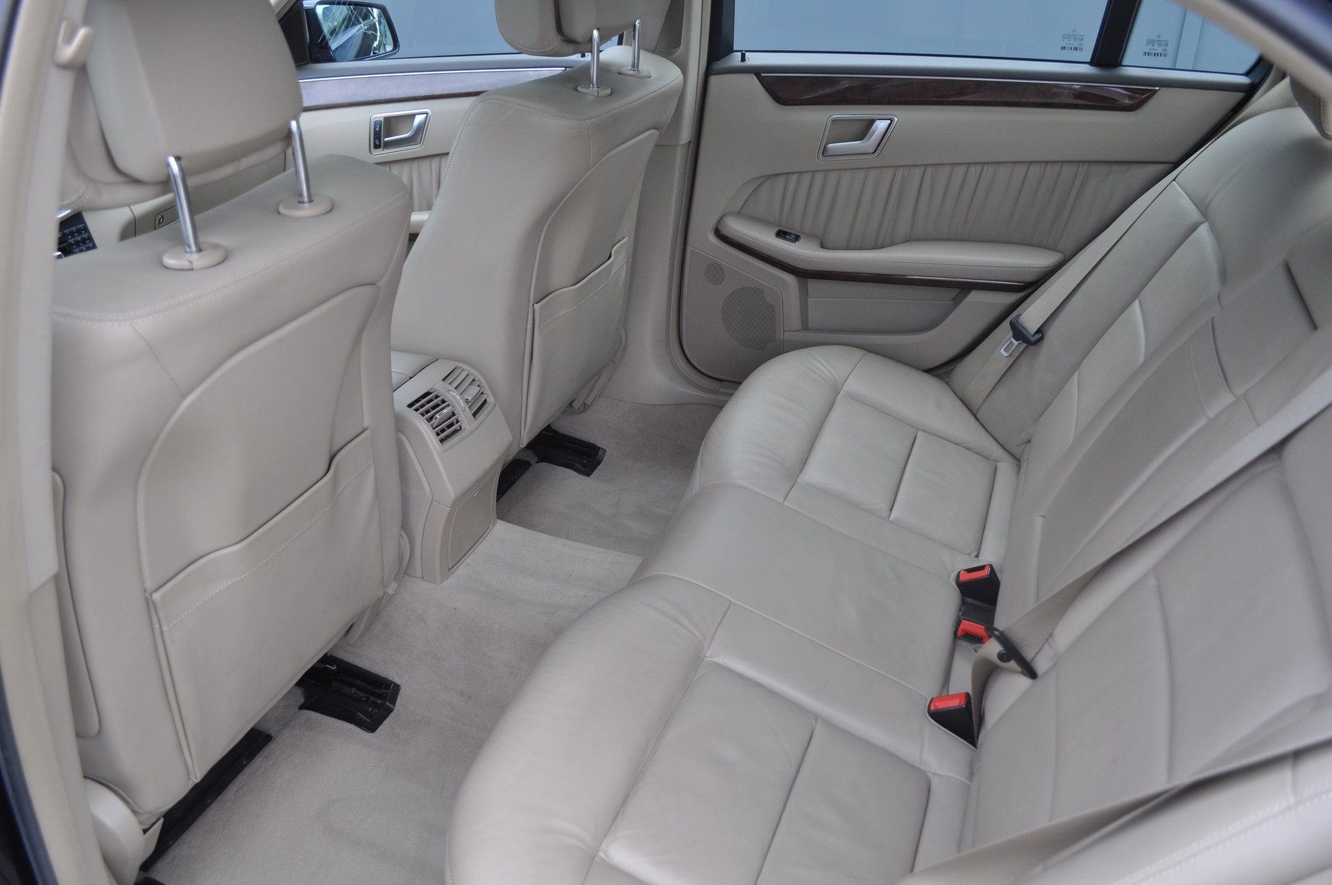 MERCEDES-BENZ E 300 CGI BlueEff Elég.-image-4