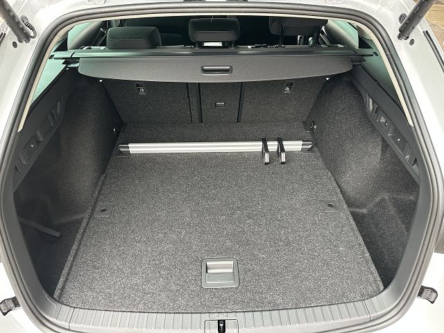 SKODA Octavia Combi 2.0 TDI DSG Ambition 4x4-image-7