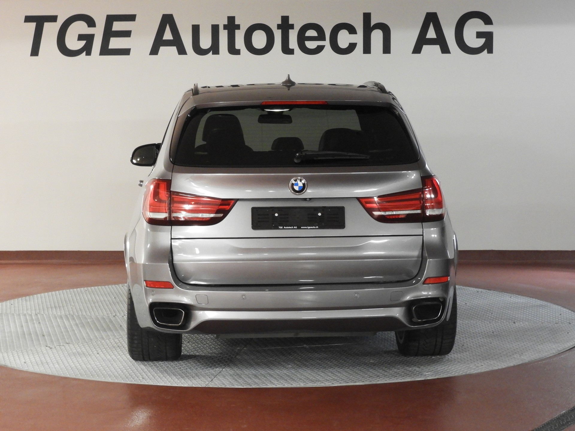 BMW X5 xDrive 40d Steptronic-image-15