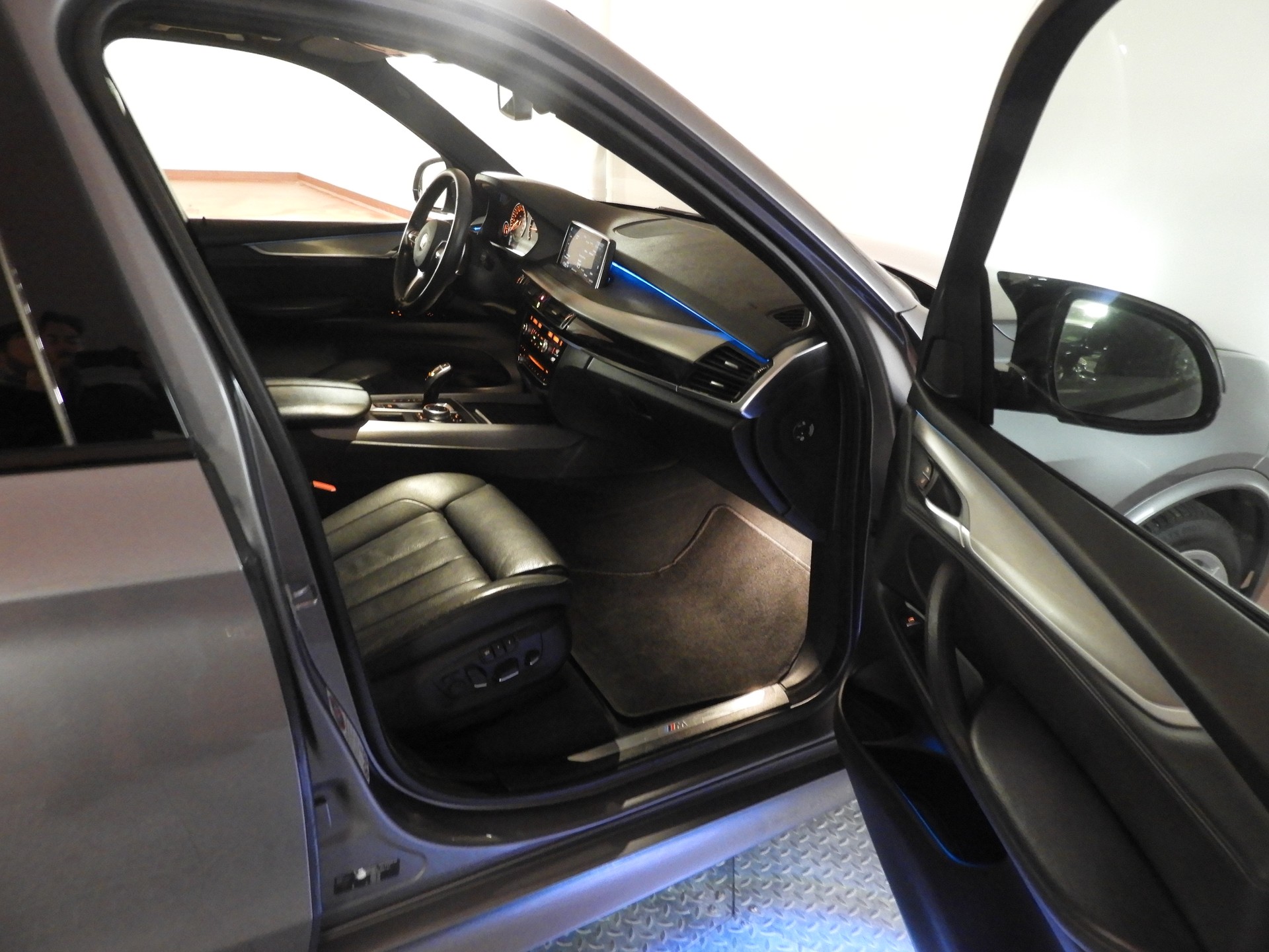 BMW X5 xDrive 40d Steptronic-image-10