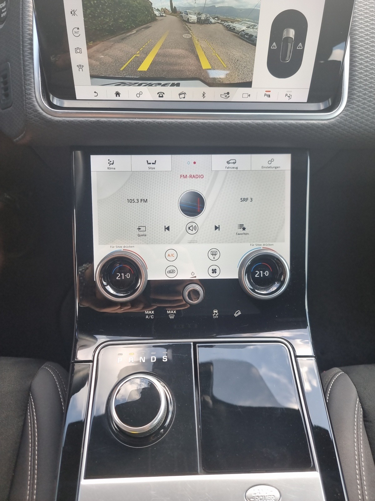 LAND ROVER Range Rover Velar R-Dynamic P 300 Automatic-image-11