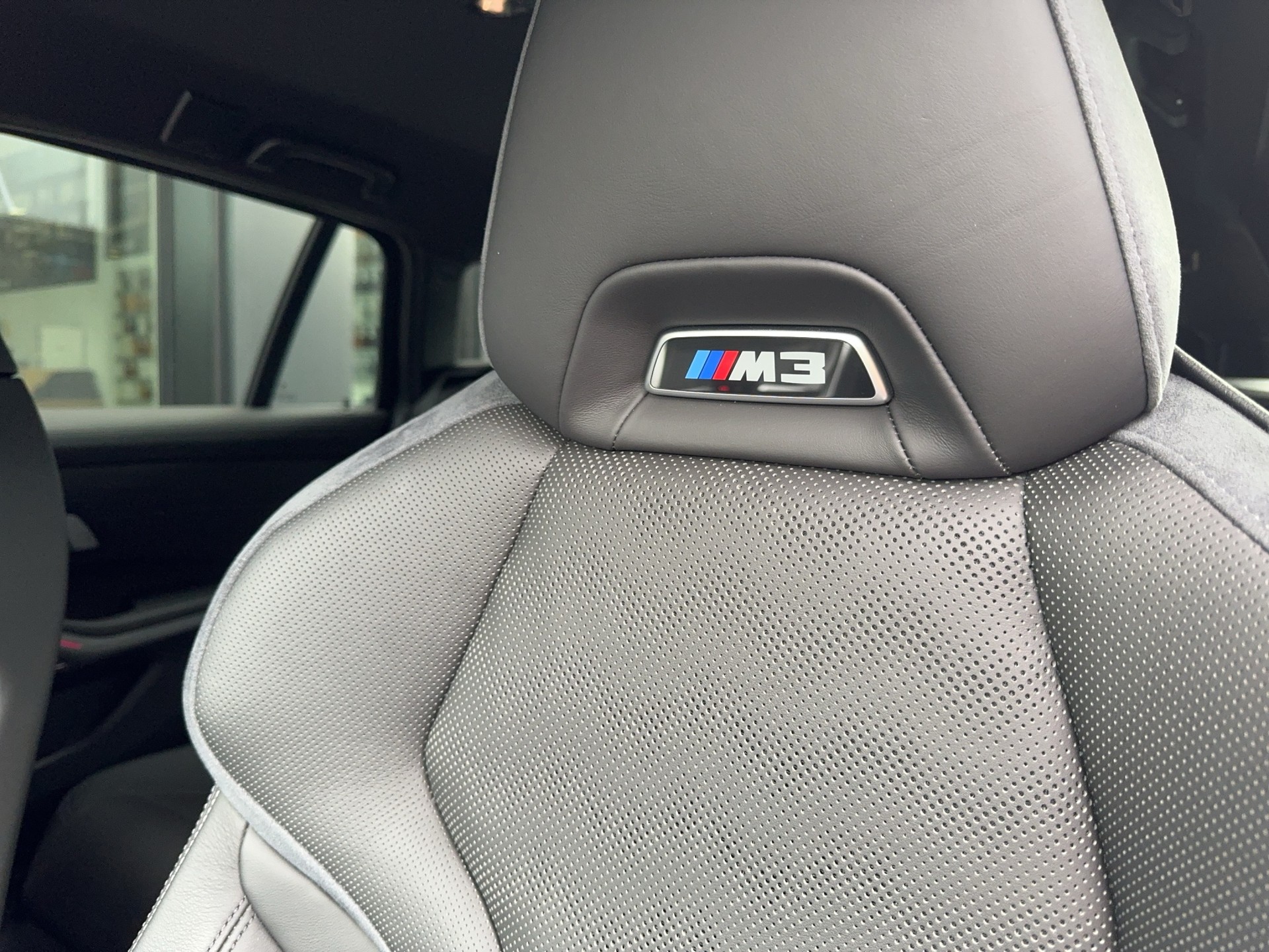 BMW M3 Touring xDrive Competition M-image-15