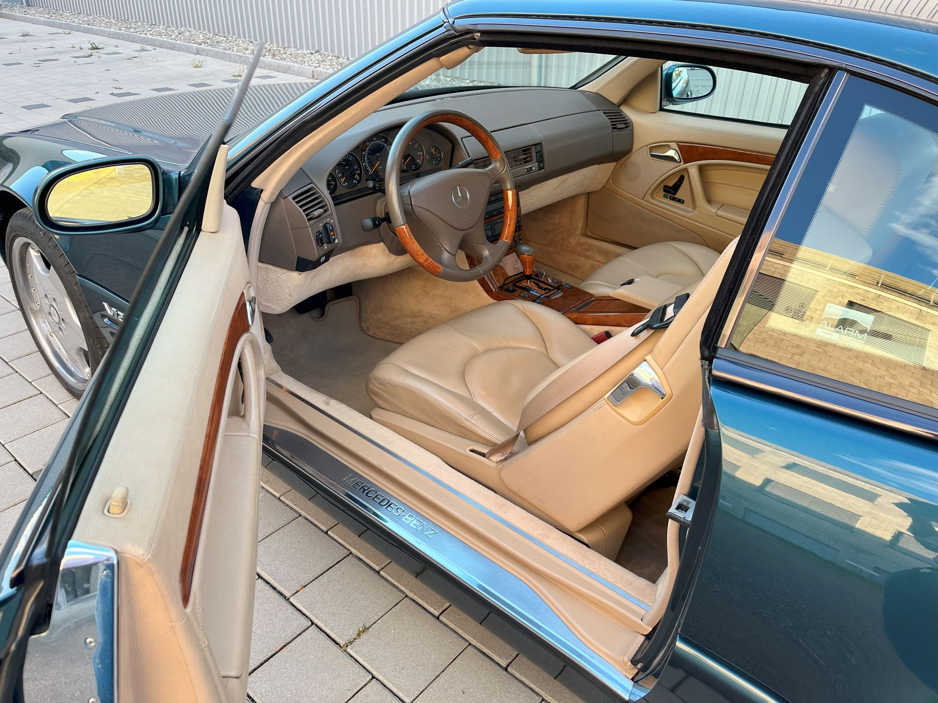 MERCEDES-BENZ SL 600 Automatic-image-7