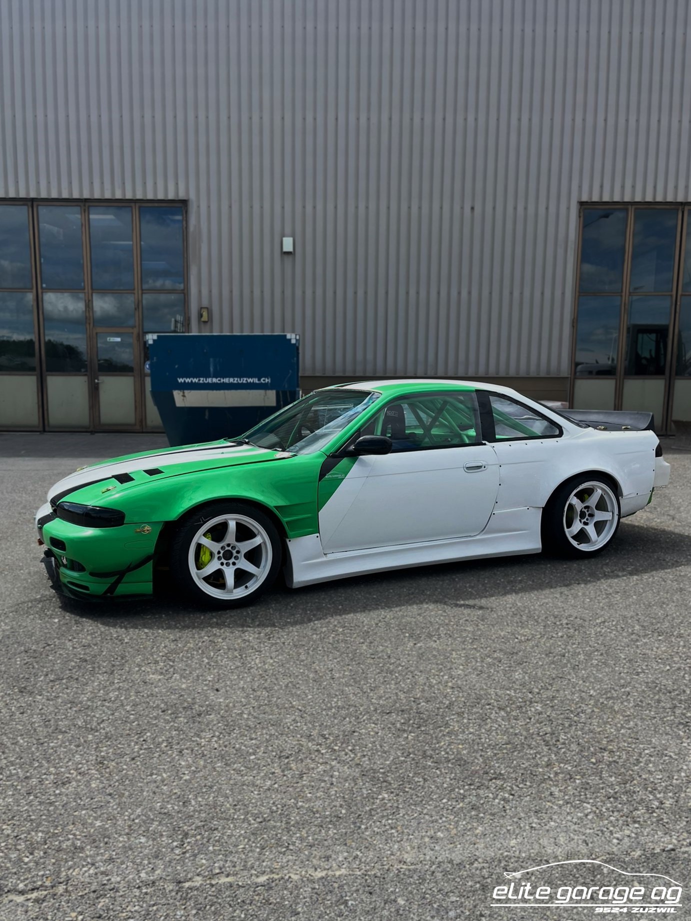 Car photo