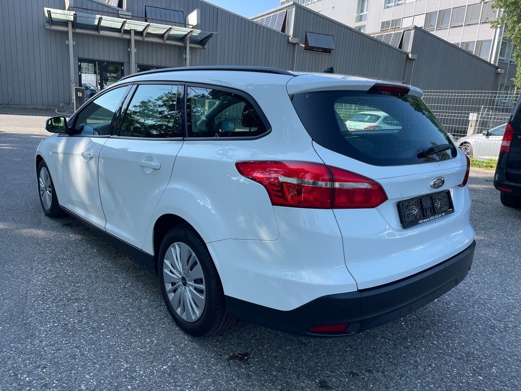FORD Focus 1.5 TDCi Business PowerShift ** Gr. Navi ** Klimaanlage ** PDC ** Tempomat-image-7