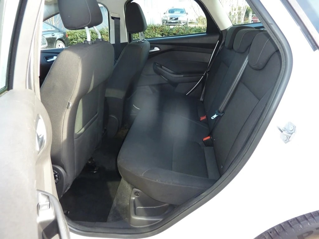 FORD Focus 1.5 TDCi Business PowerShift ** Gr. Navi ** Klimaanlage ** PDC ** Tempomat-image-3