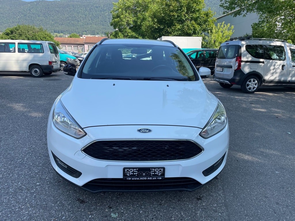 FORD Focus 1.5 TDCi Business PowerShift ** Gr. Navi ** Klimaanlage ** PDC ** Tempomat-image-1