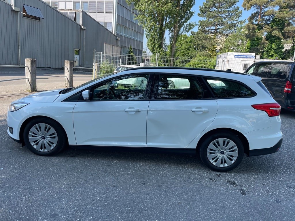 FORD Focus 1.5 TDCi Business PowerShift ** Gr. Navi ** Klimaanlage ** PDC ** Tempomat-image-8