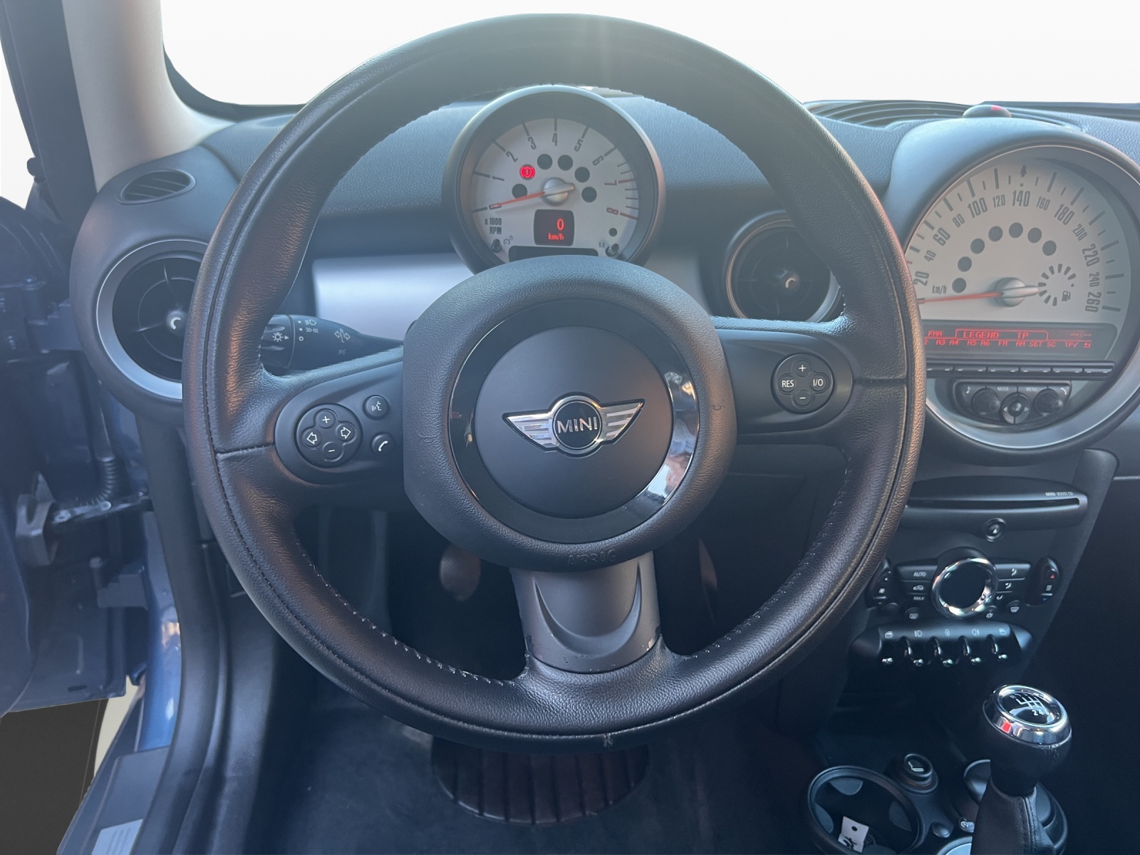 MINI Cooper-image-10