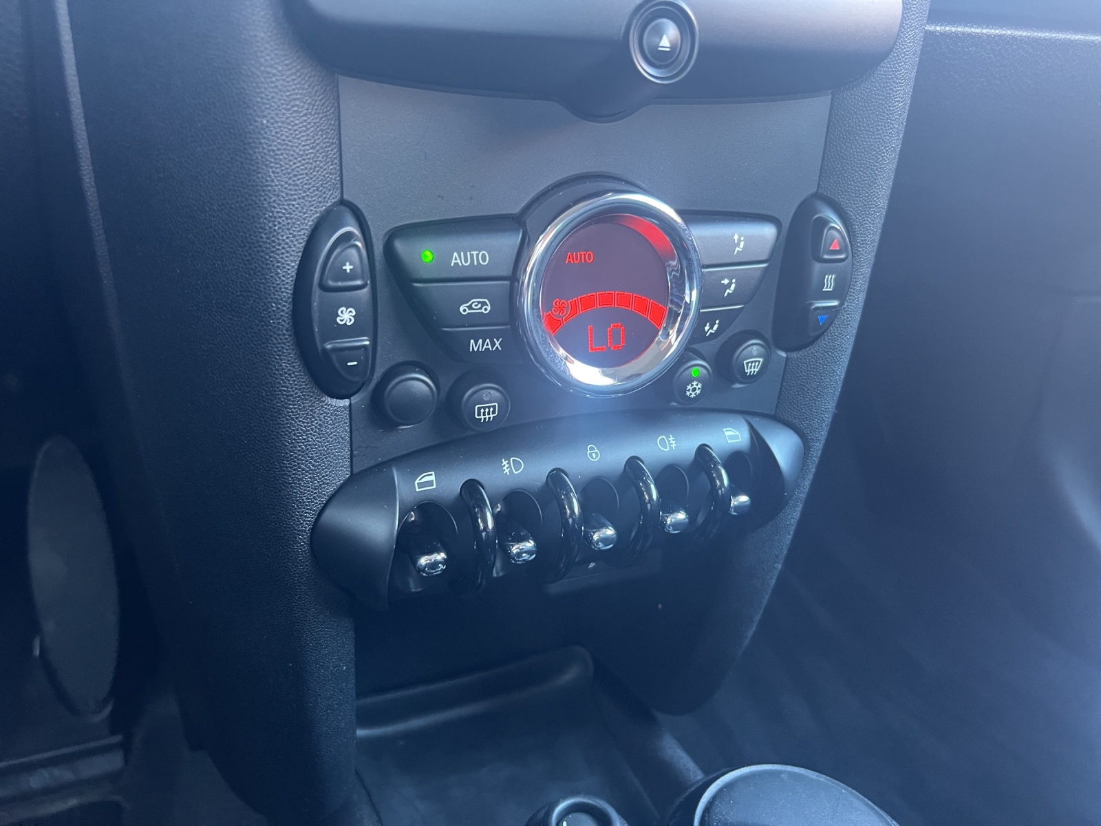 MINI Cooper-image-13