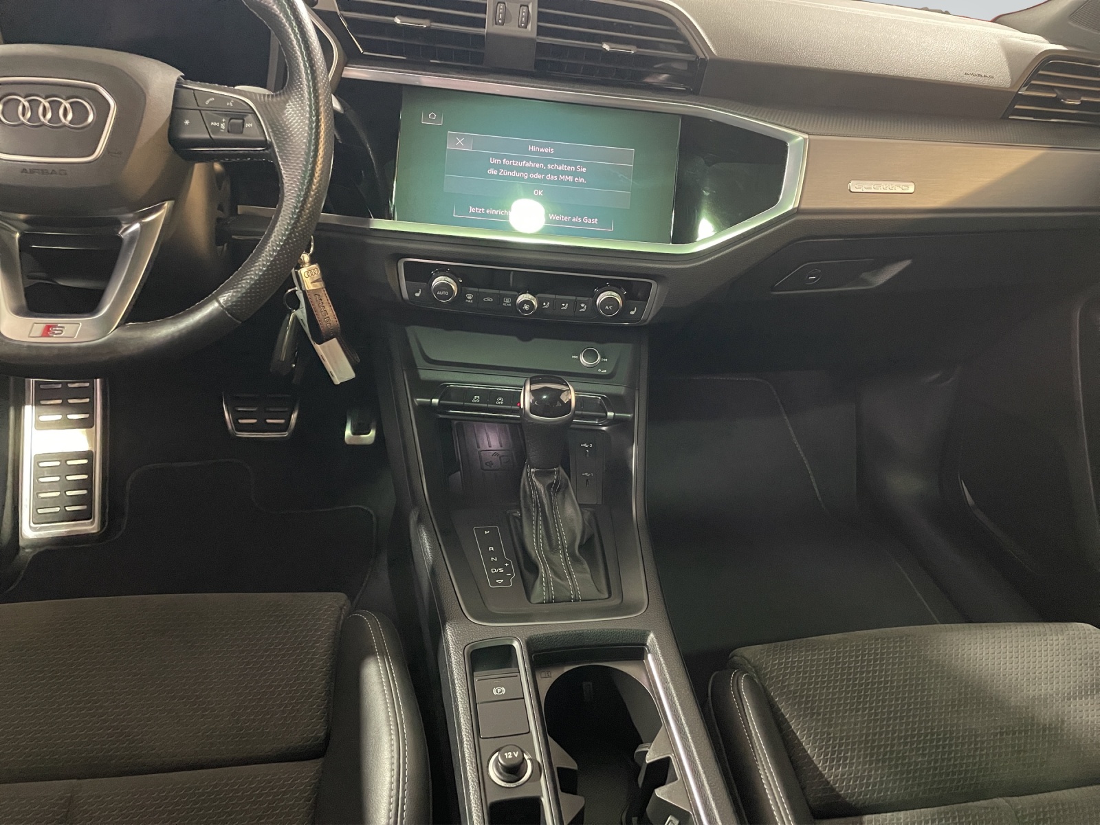 AUDI Q3 35 TDI S line Attraction quattro S-tronic-image-6