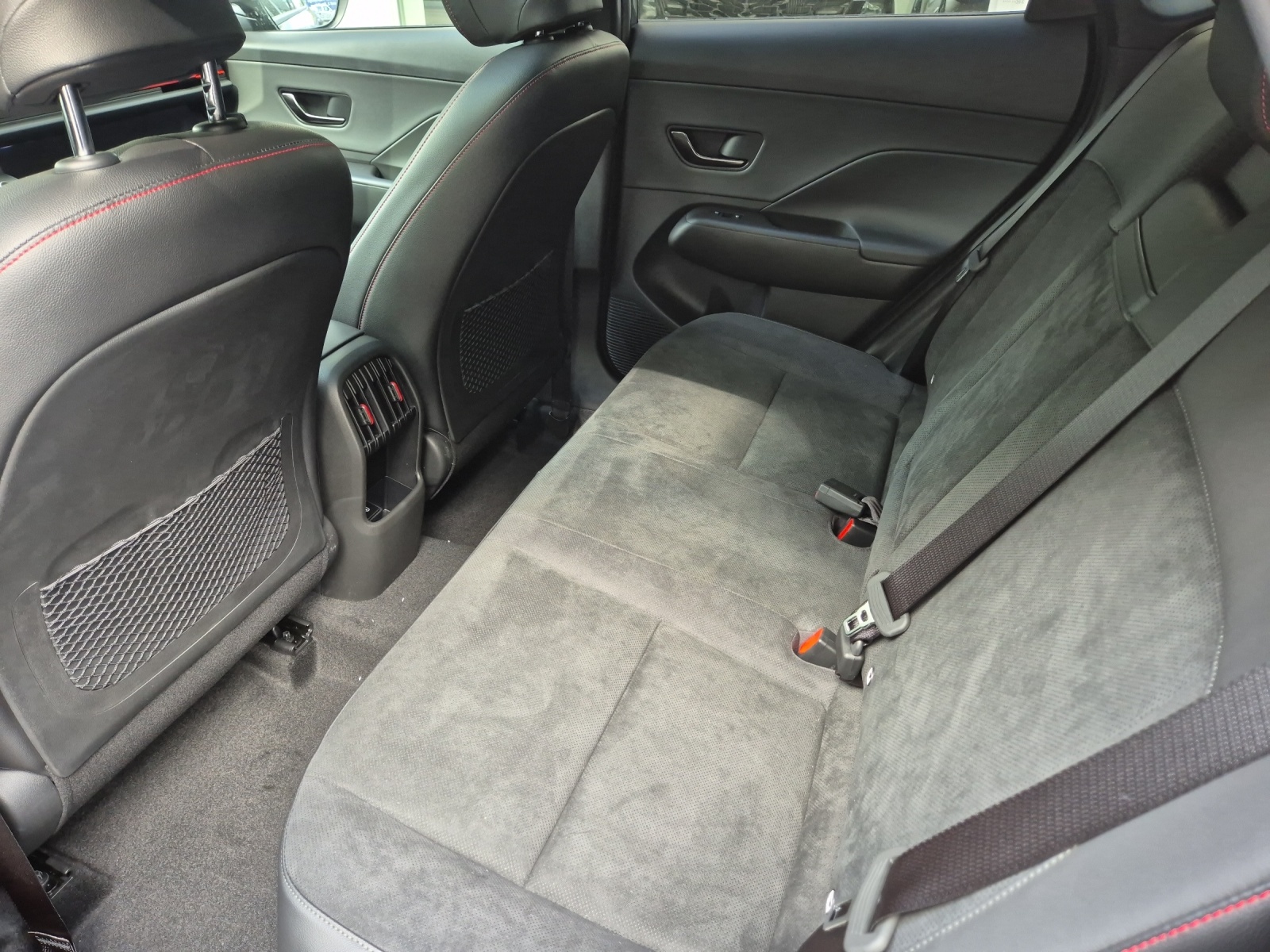 HYUNDAI Kona 1.6 GDi Hybrid N-Line-image-8