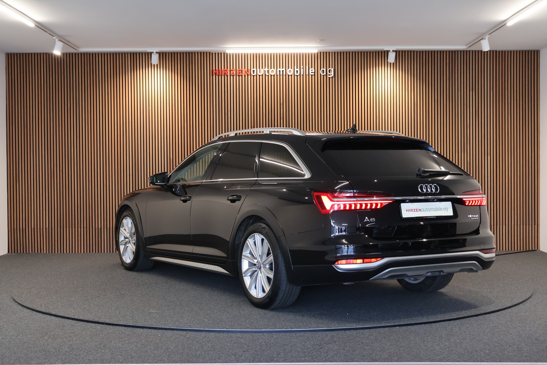 AUDI A6 allroad 55 TFSI quattro S-tronic-image-2