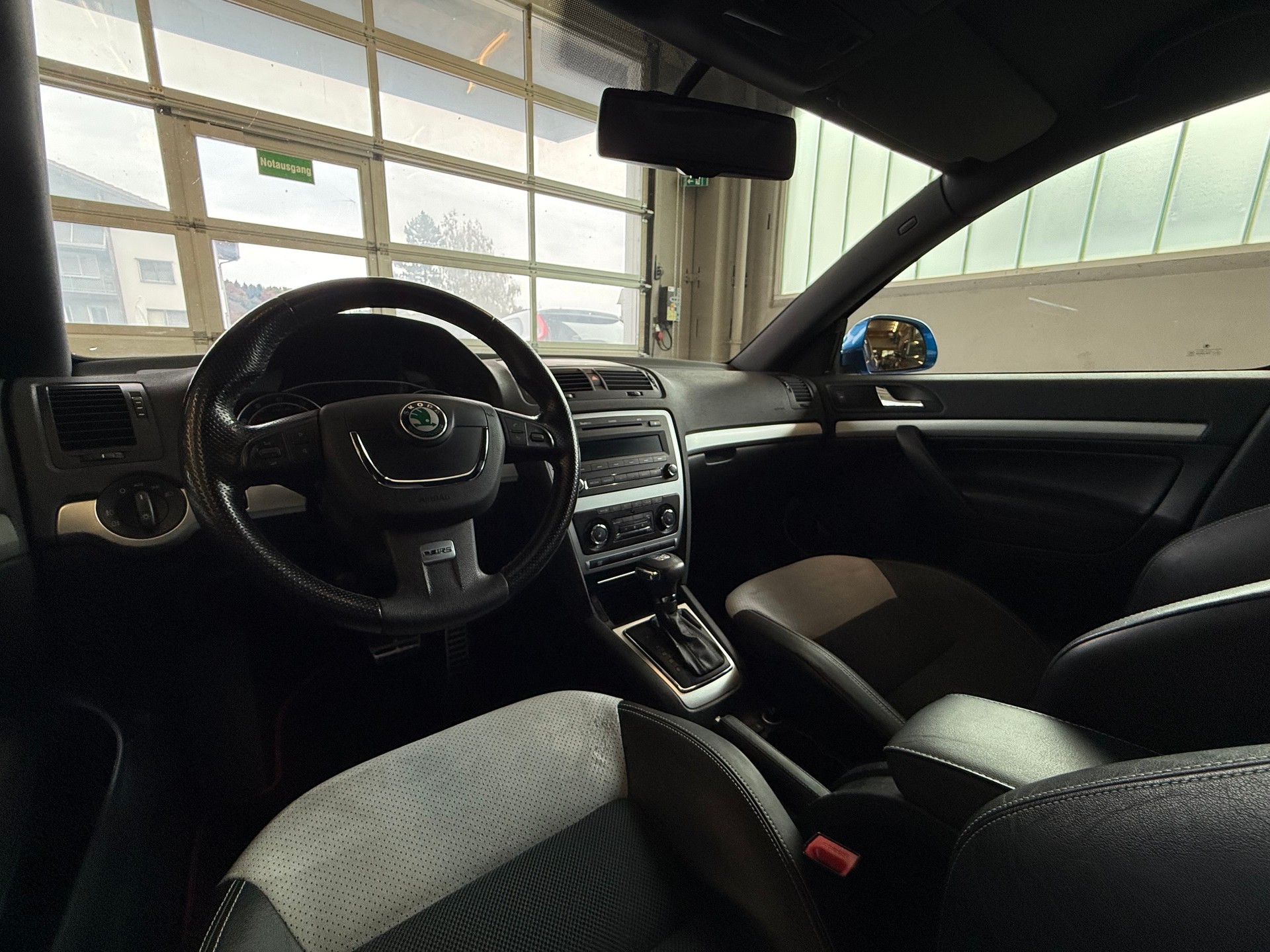 SKODA Octavia 2.0 TSI RS DSG-image-11
