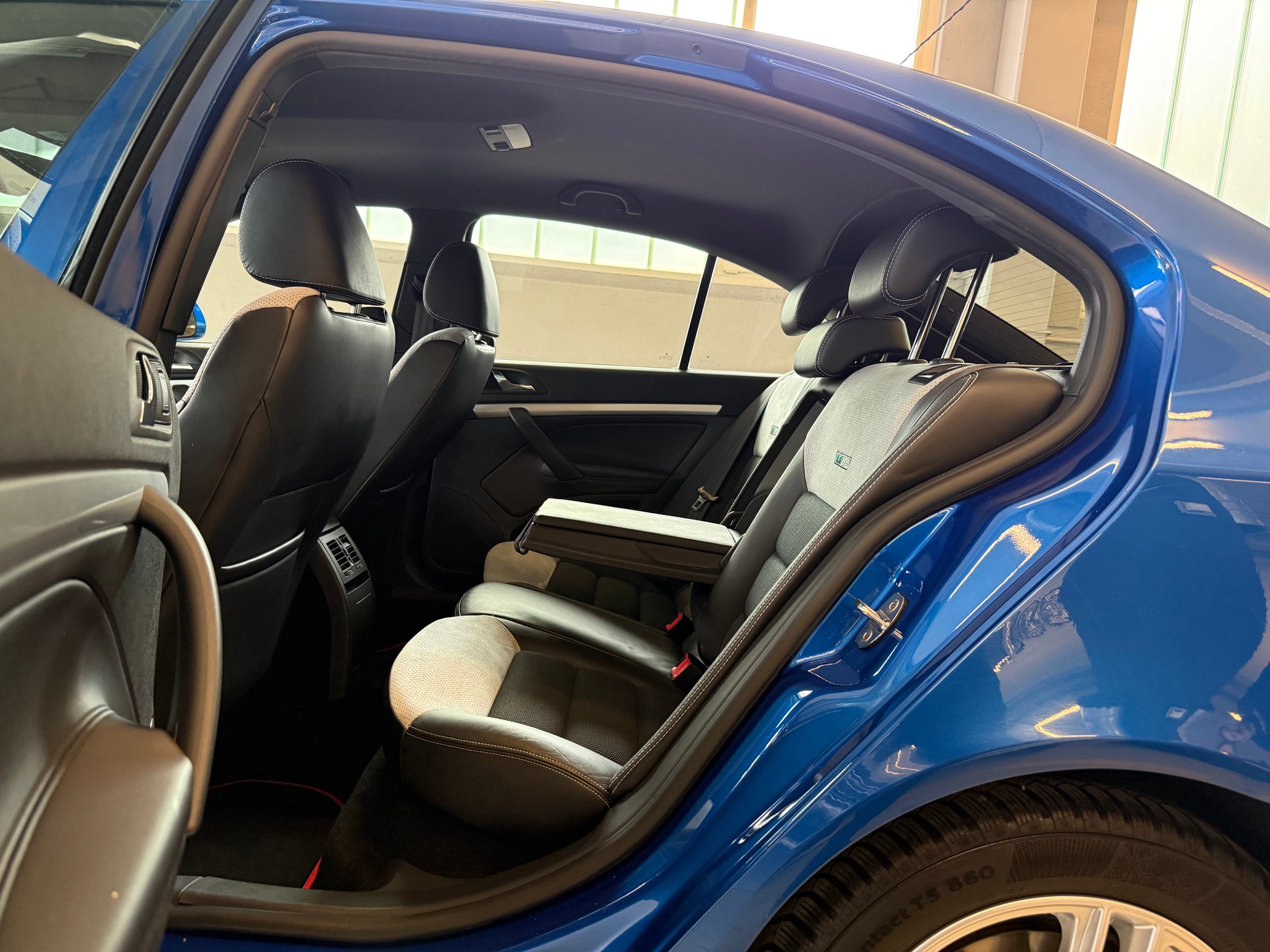 SKODA Octavia 2.0 TSI RS DSG-image-10