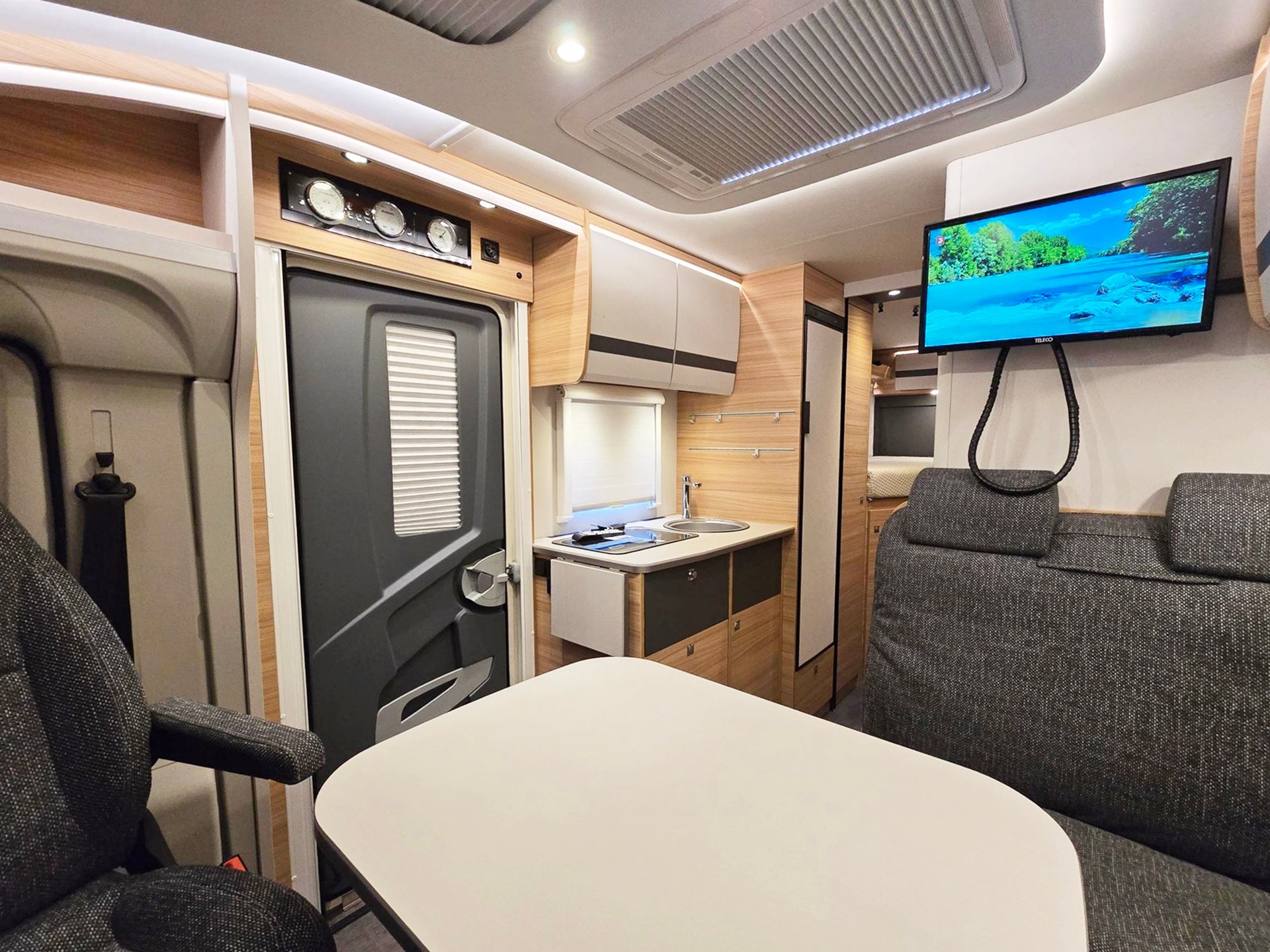 DETHLEFFS GLOBEBUS T 006 2,2 DIESEL FIAT DUCATO MJ3 140-image-8