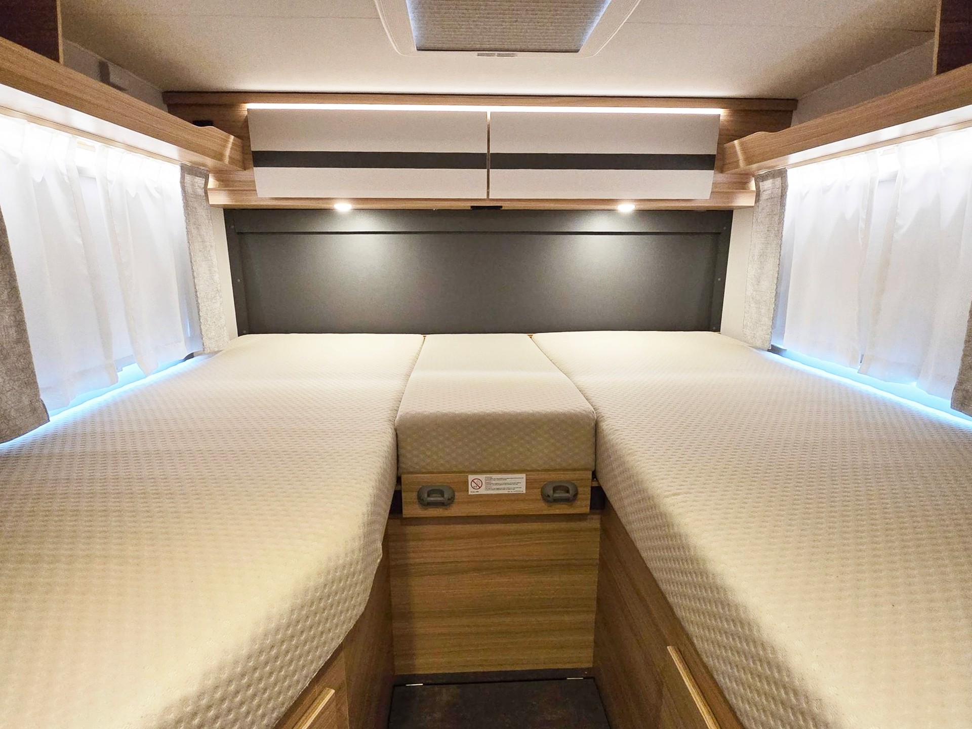 DETHLEFFS GLOBEBUS T 006 2,2 DIESEL FIAT DUCATO MJ3 140-image-6