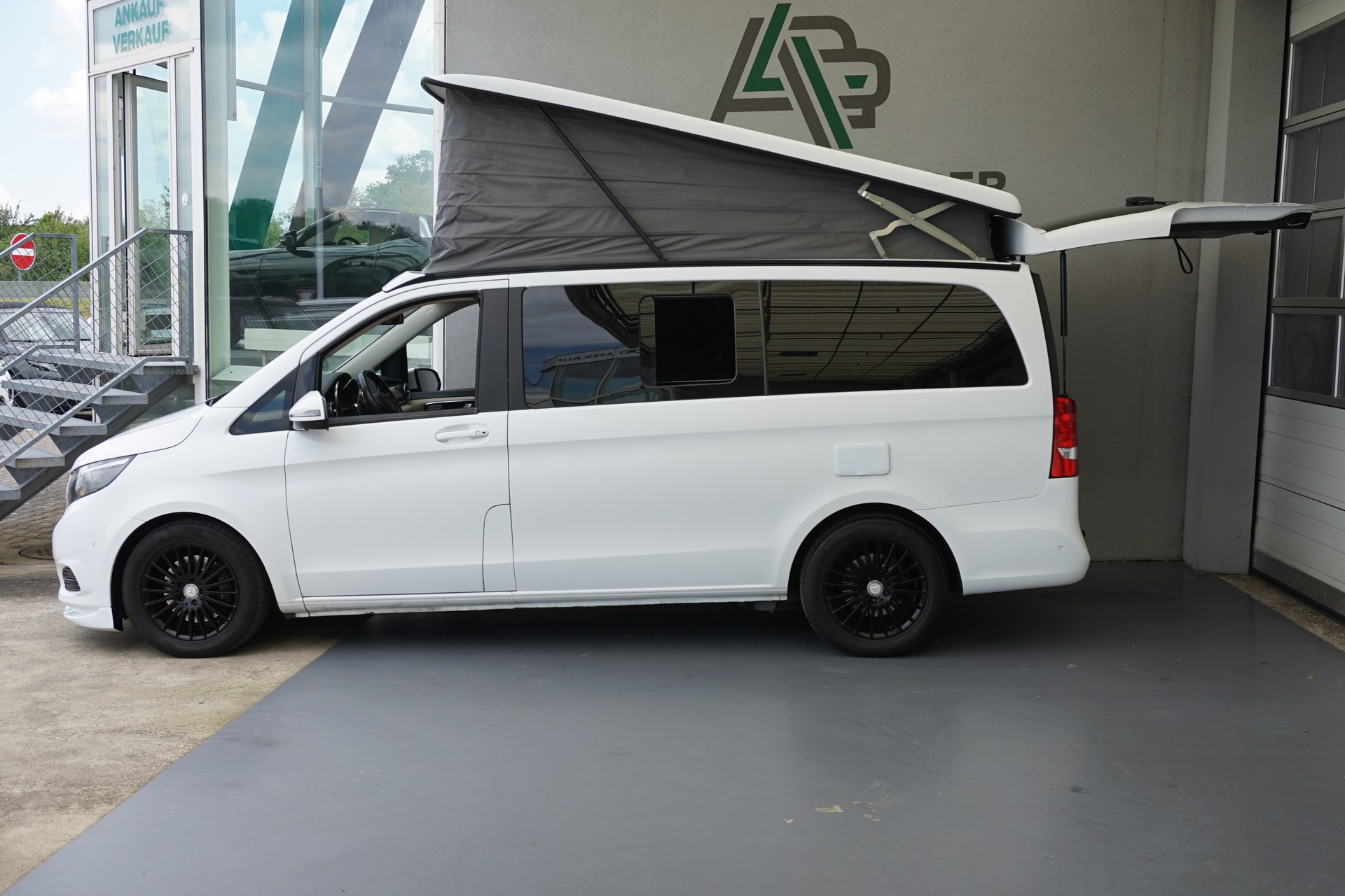 MERCEDES-BENZ Marco Polo 250 d Automat 190PS Sport Paket-image-1