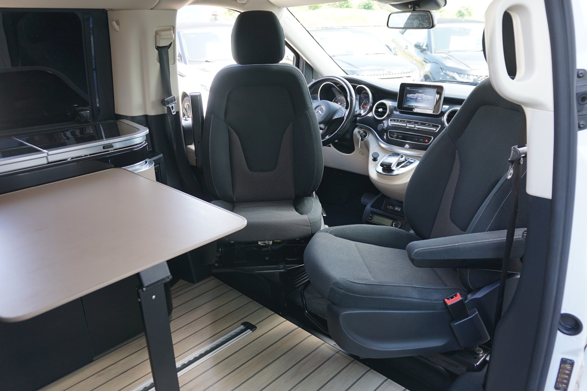 MERCEDES-BENZ Marco Polo 250 d Automat 190PS Sport Paket-image-23