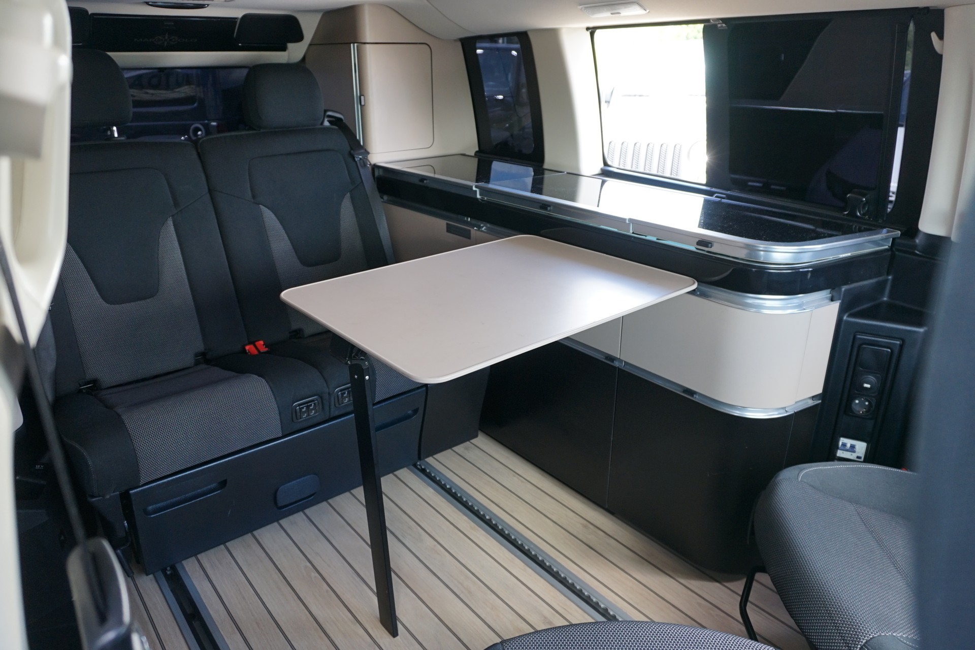 MERCEDES-BENZ Marco Polo 250 d Automat 190PS Sport Paket-image-24