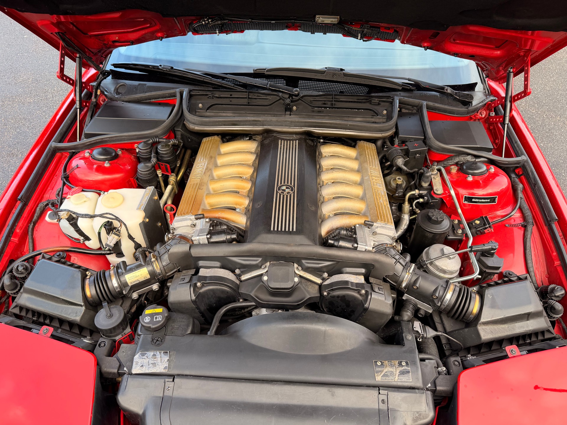 BMW 850i A-image-13