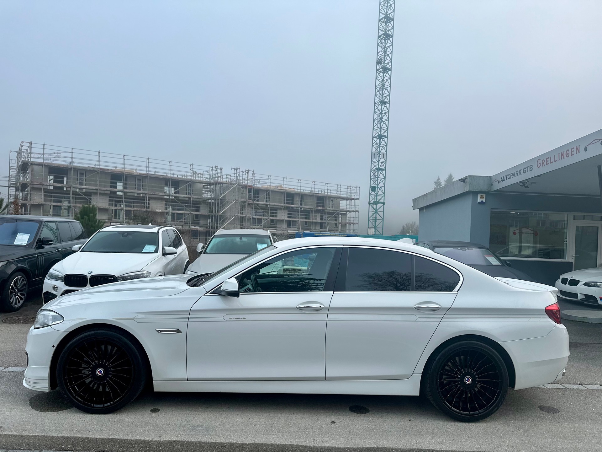 BMW-ALPINA D5 BiTurbo 3.0d Switch-Tronic-showroom-element-3