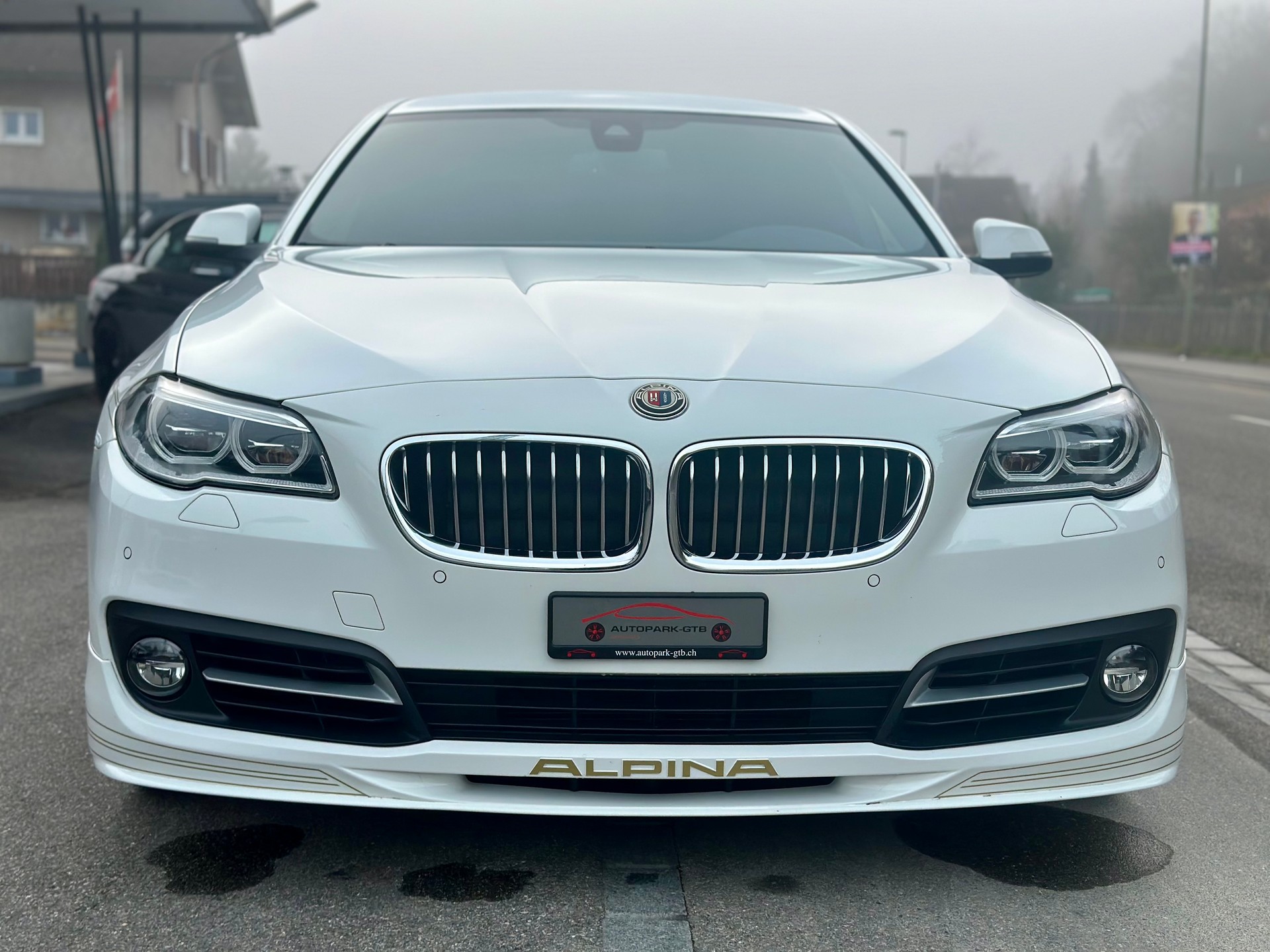 BMW-ALPINA D5 BiTurbo 3.0d Switch-Tronic-showroom-element-2